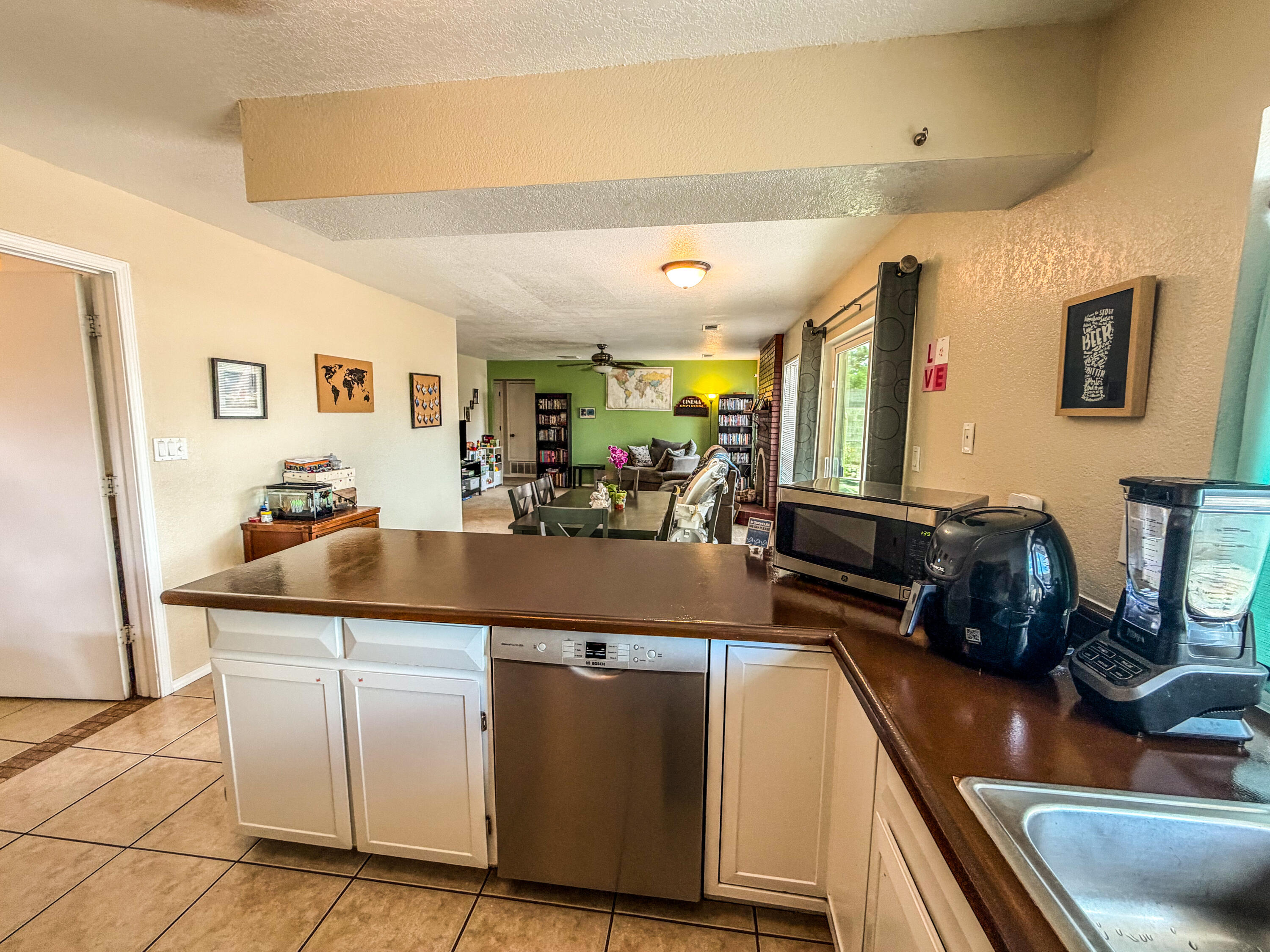 Photo 13 — 6328 Esther Avenue NE
