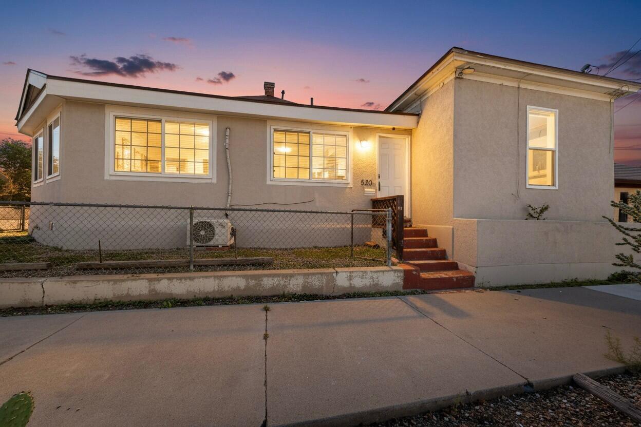 520 Iron Avenue SE, Albuquerque, NM 87102