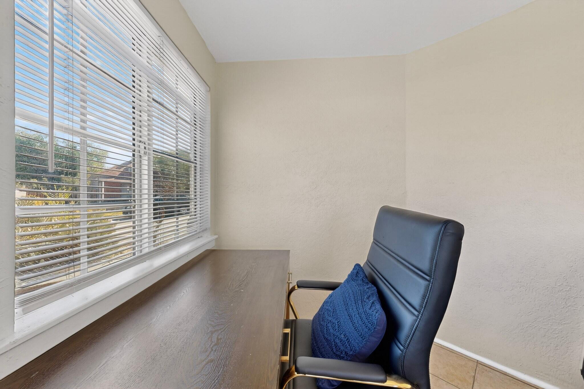 Photo 16 — 520 Iron Avenue SE