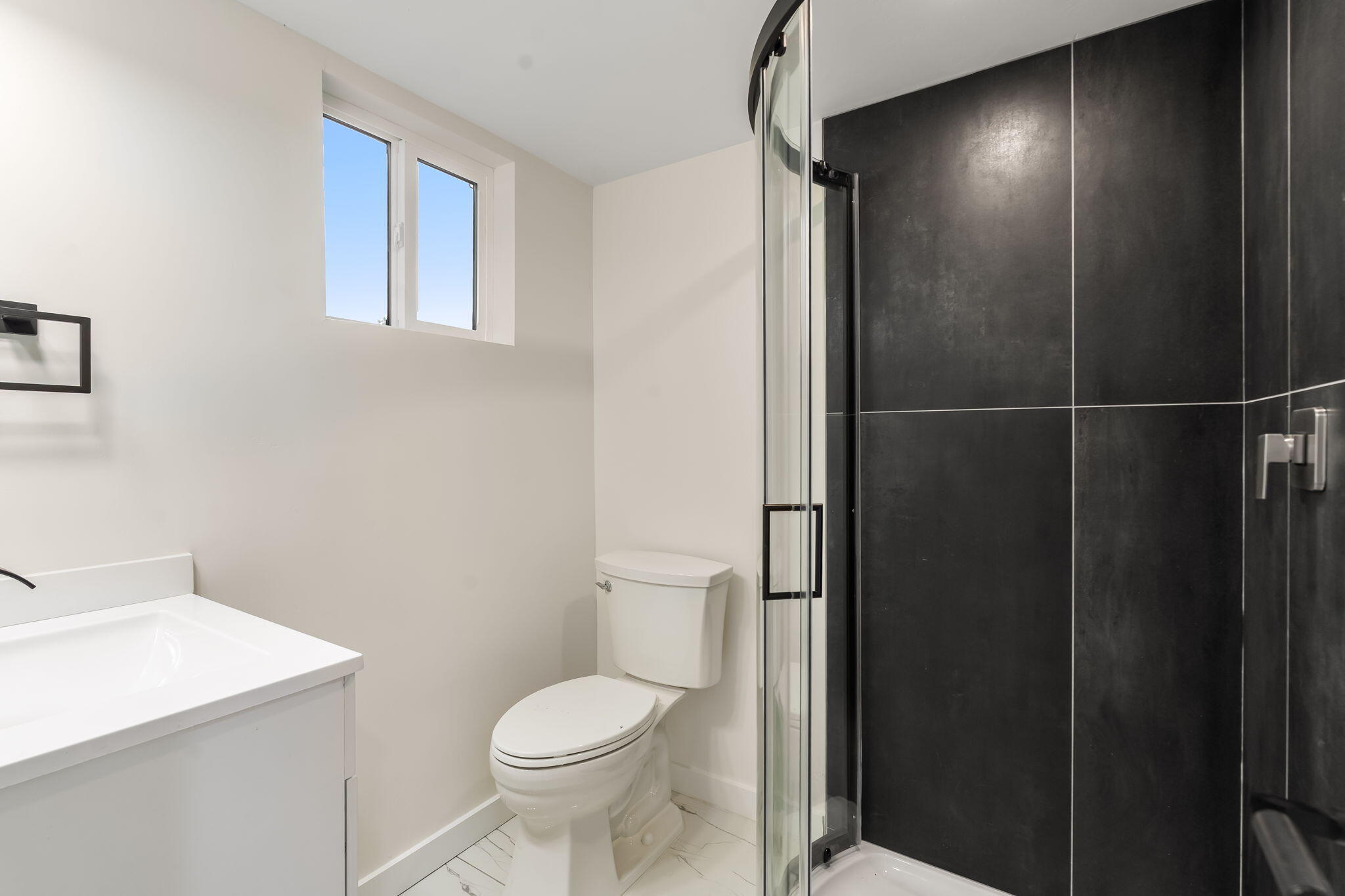 Photo 7 — 1136 Turner Drive NE