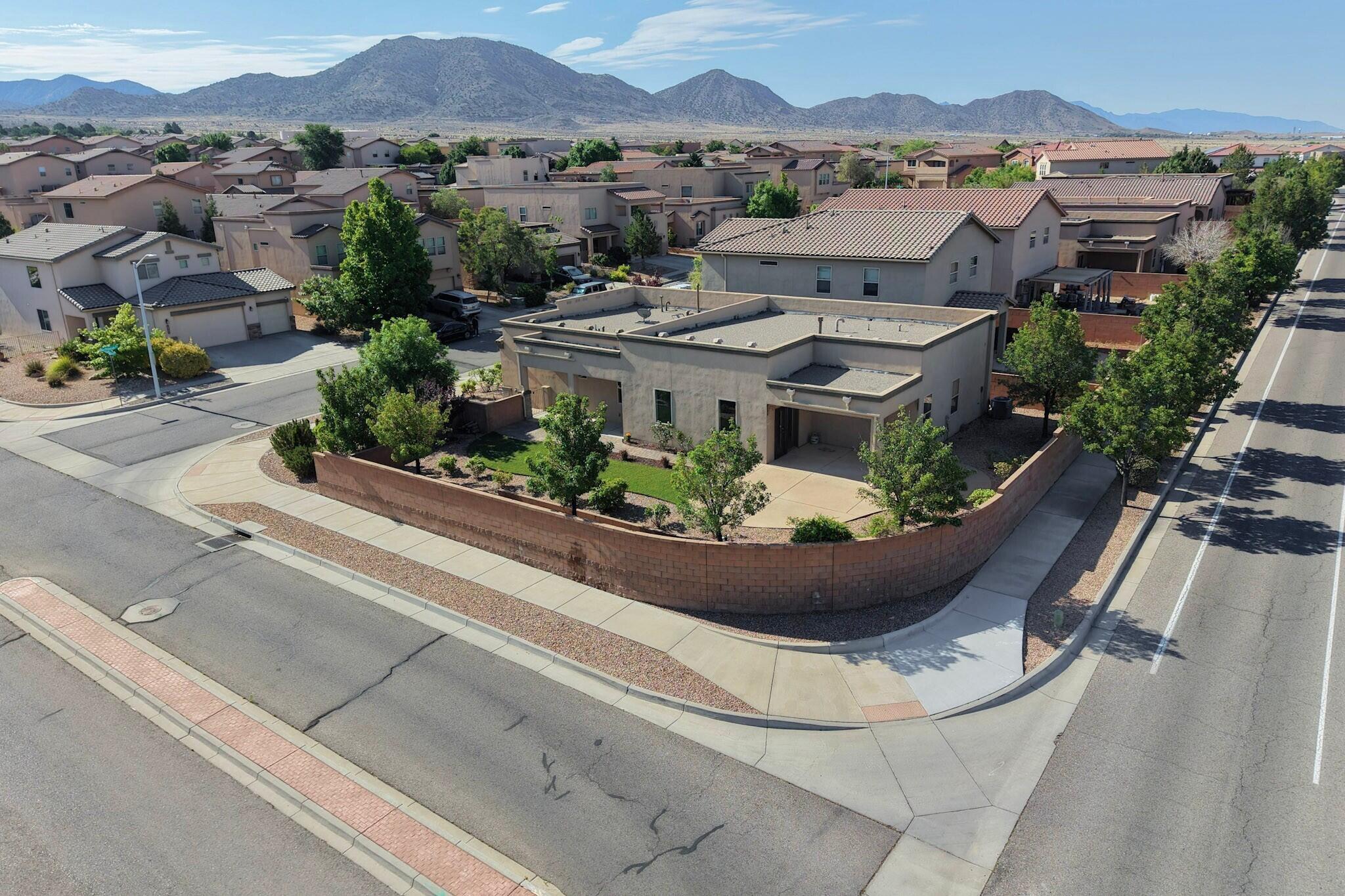 Photo 18 — 2005 Northlands Drive SE