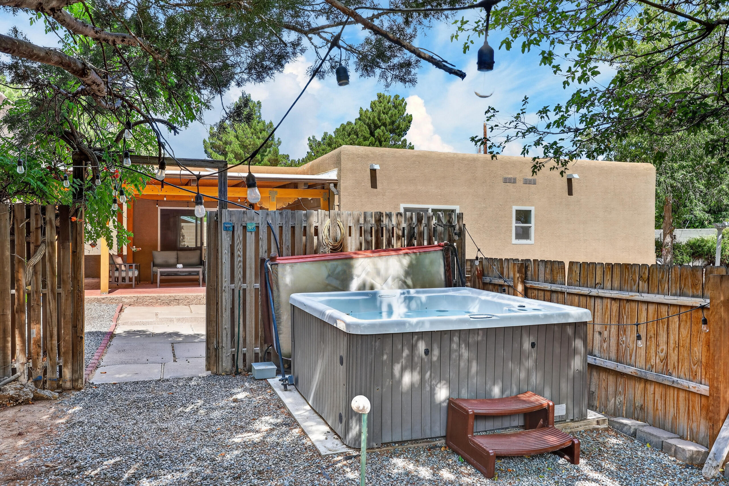 Photo 2 — 5817 Western Trail NW