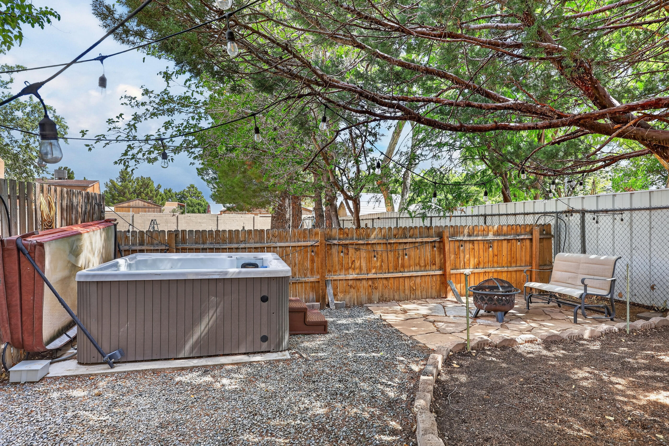 Photo 3 — 5817 Western Trail NW