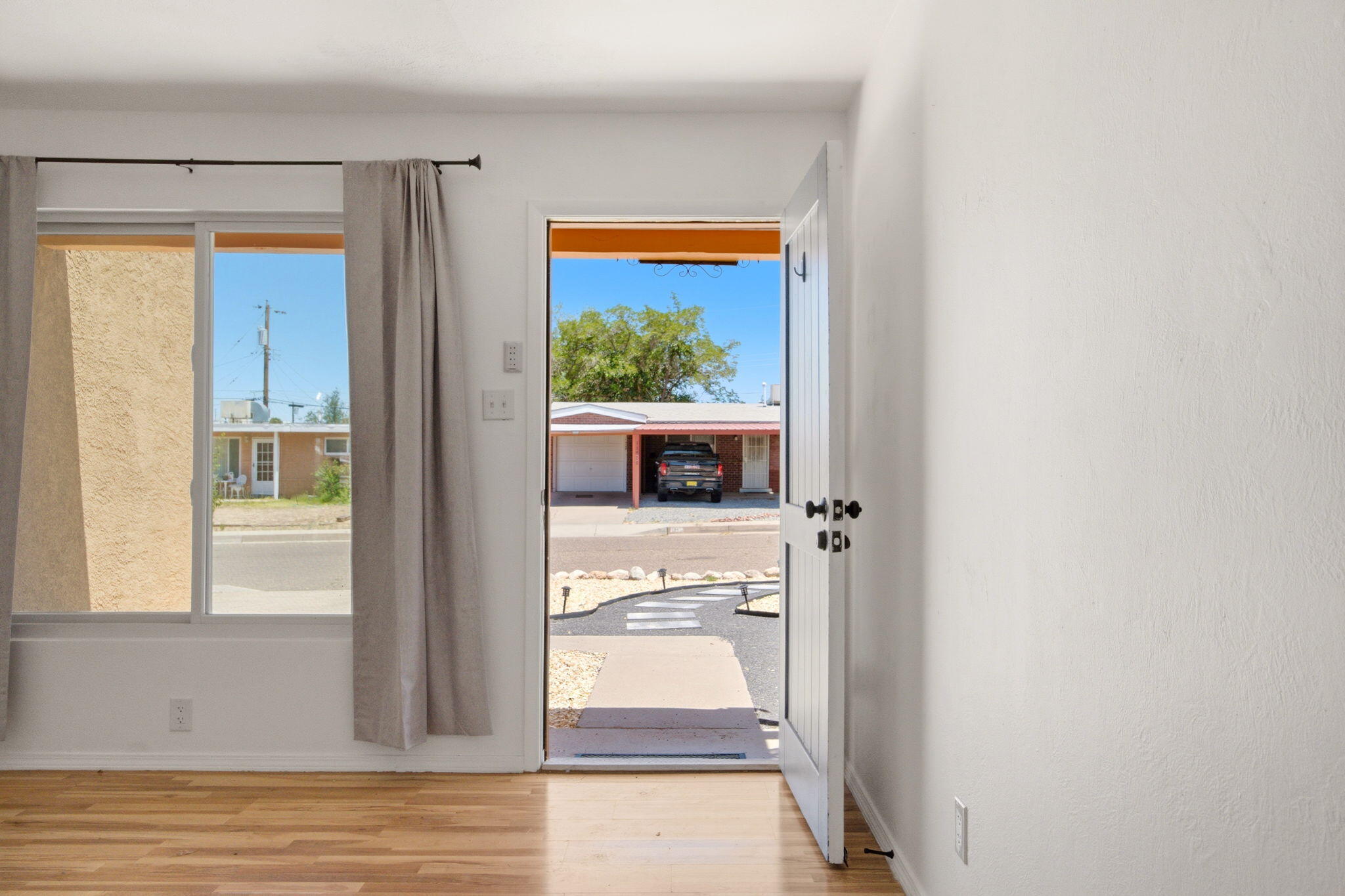 Photo 13 — 11608 Clifford Avenue NE