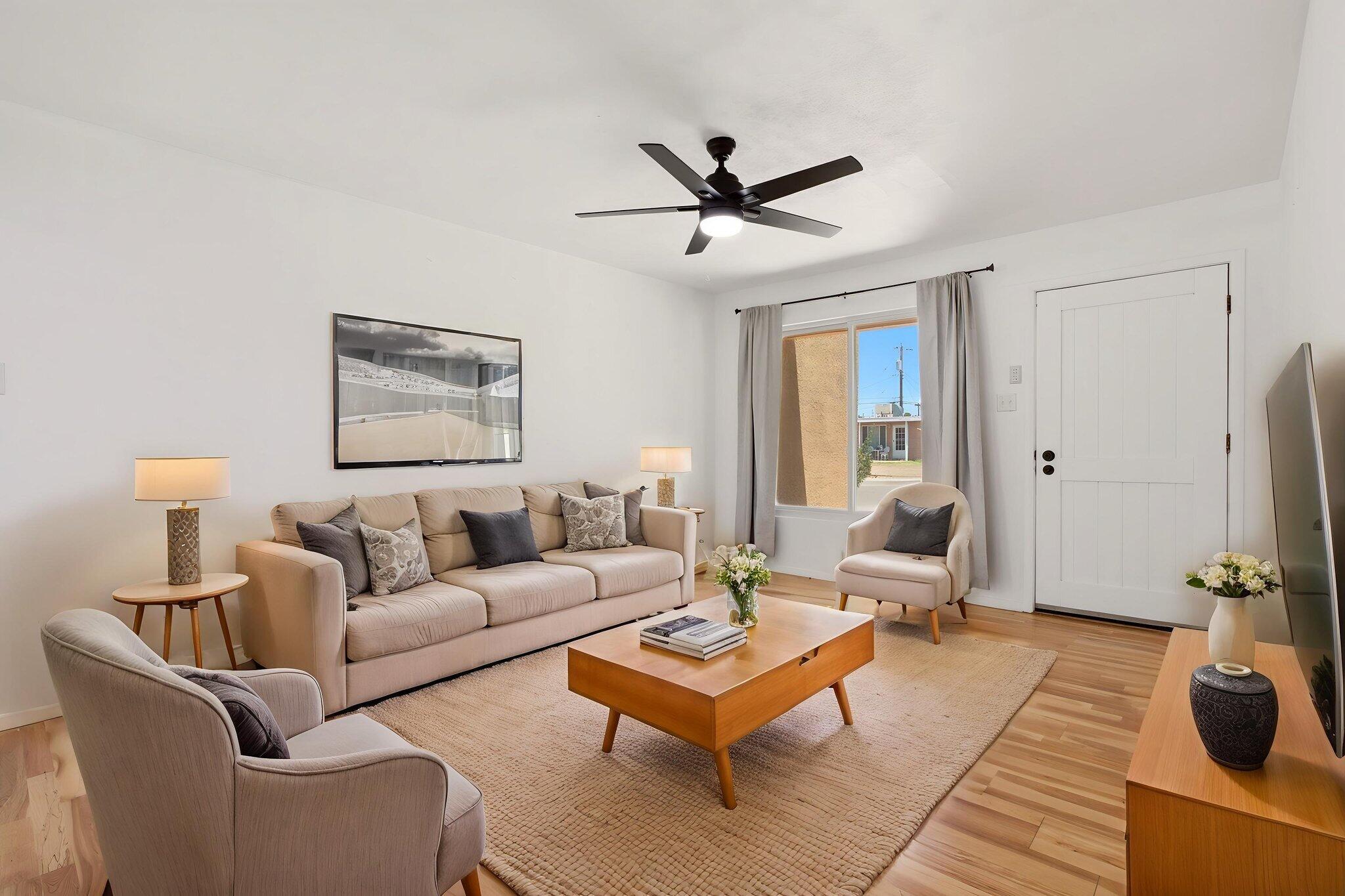 Photo 4 — 11608 Clifford Avenue NE