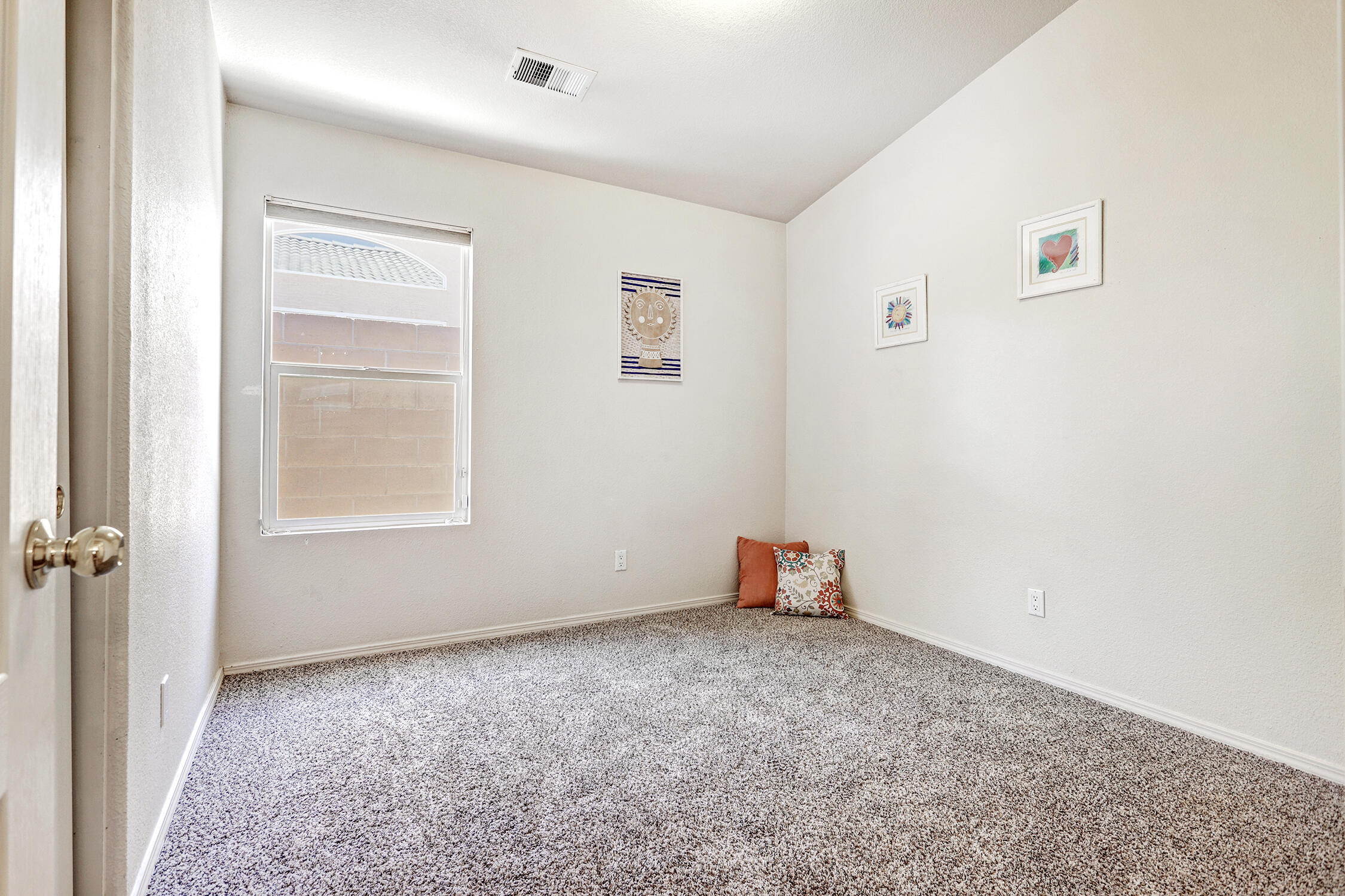 Photo 19 — 8608 Bluff Springs Drive NE