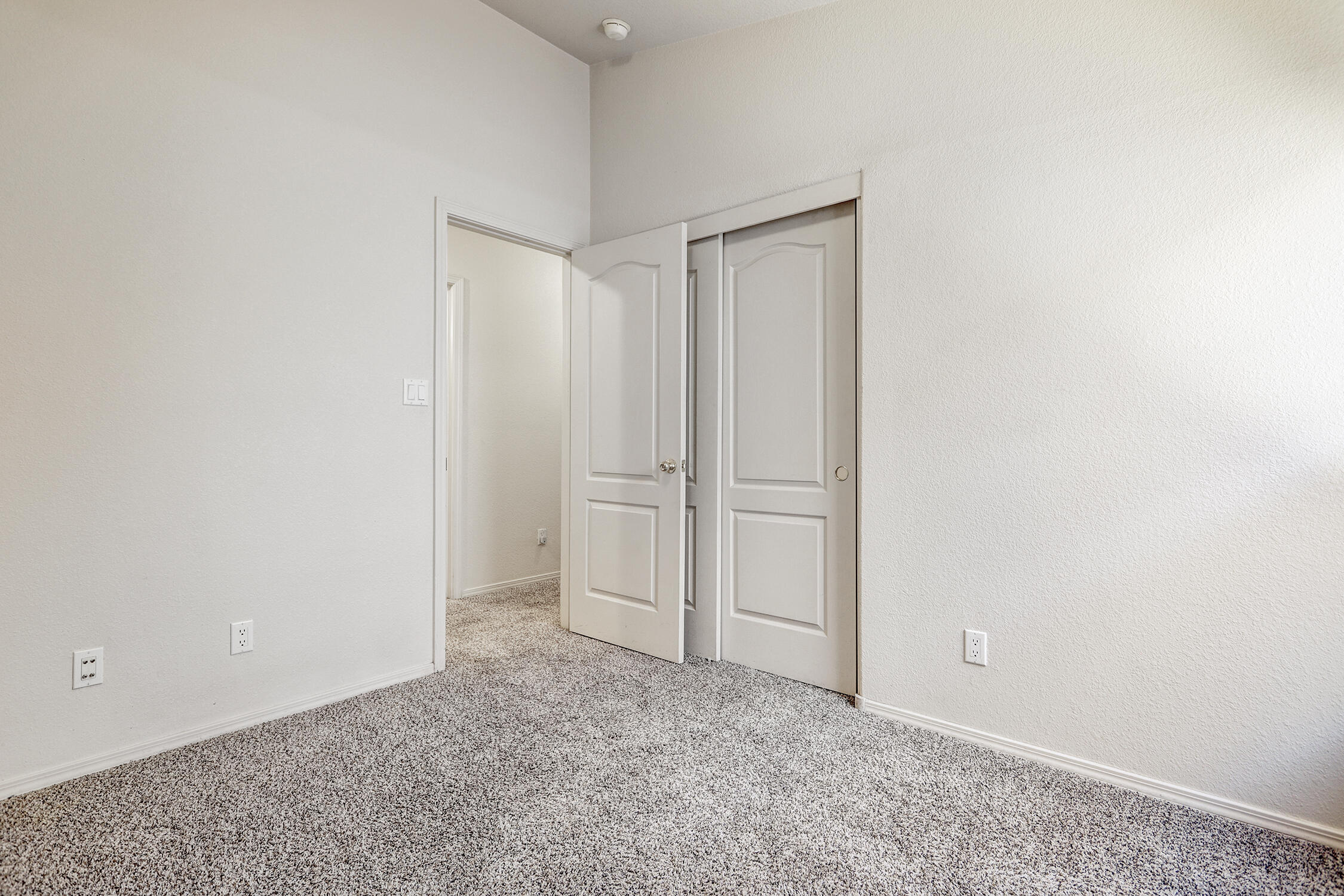 Photo 16 — 8608 Bluff Springs Drive NE
