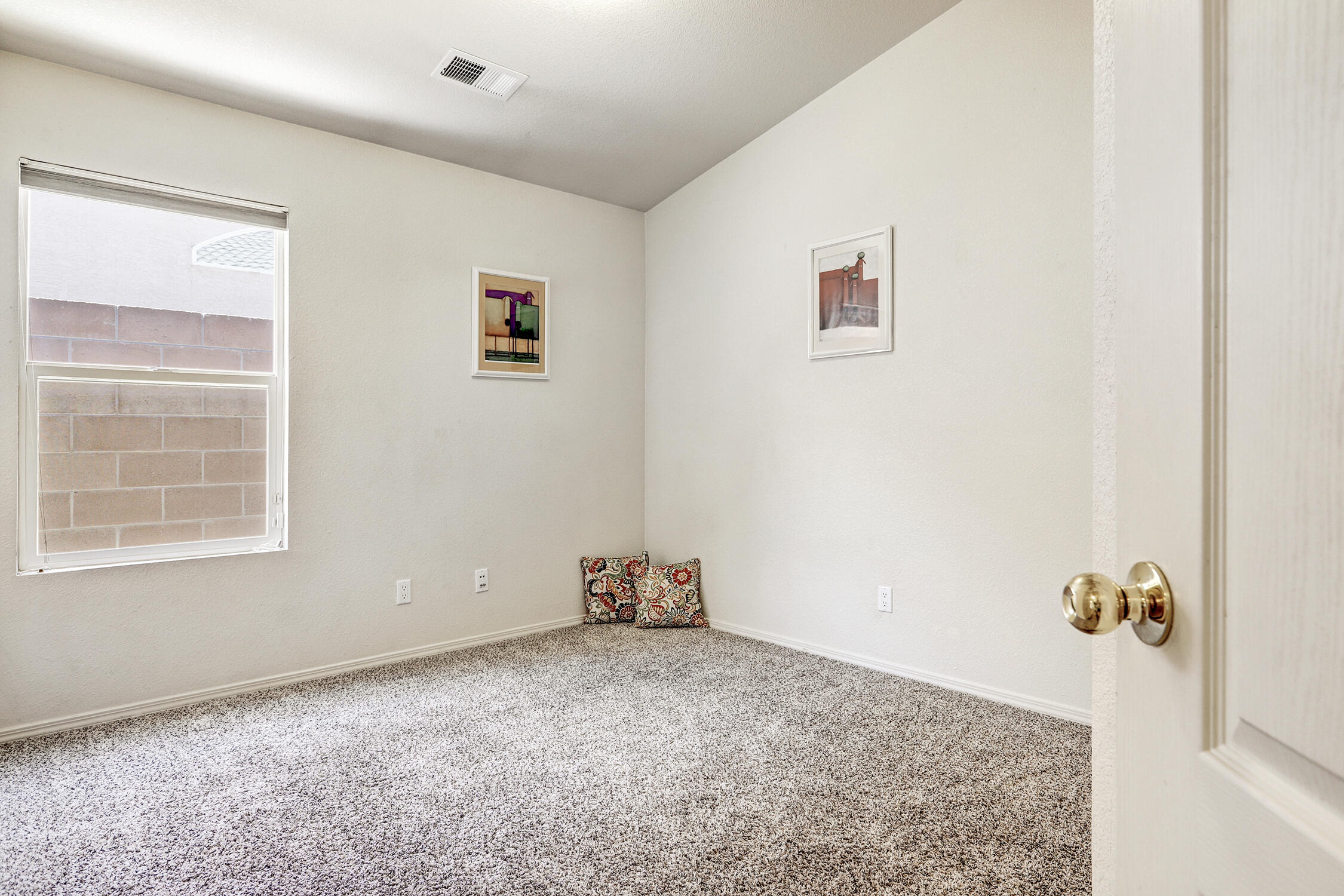 Photo 14 — 8608 Bluff Springs Drive NE