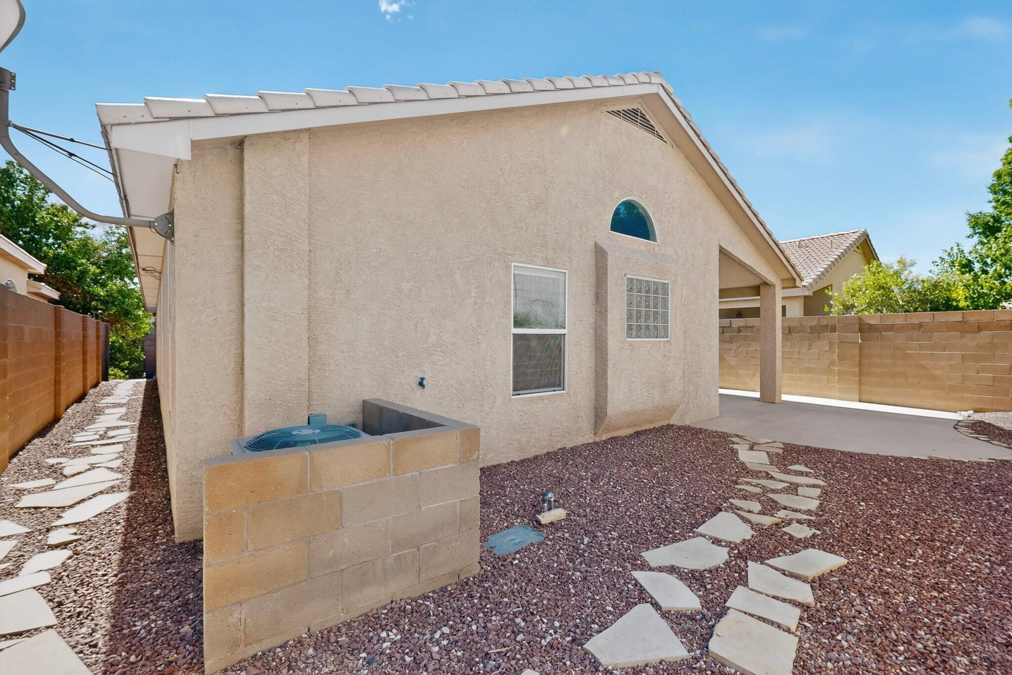 Photo 4 — 8608 Bluff Springs Drive NE