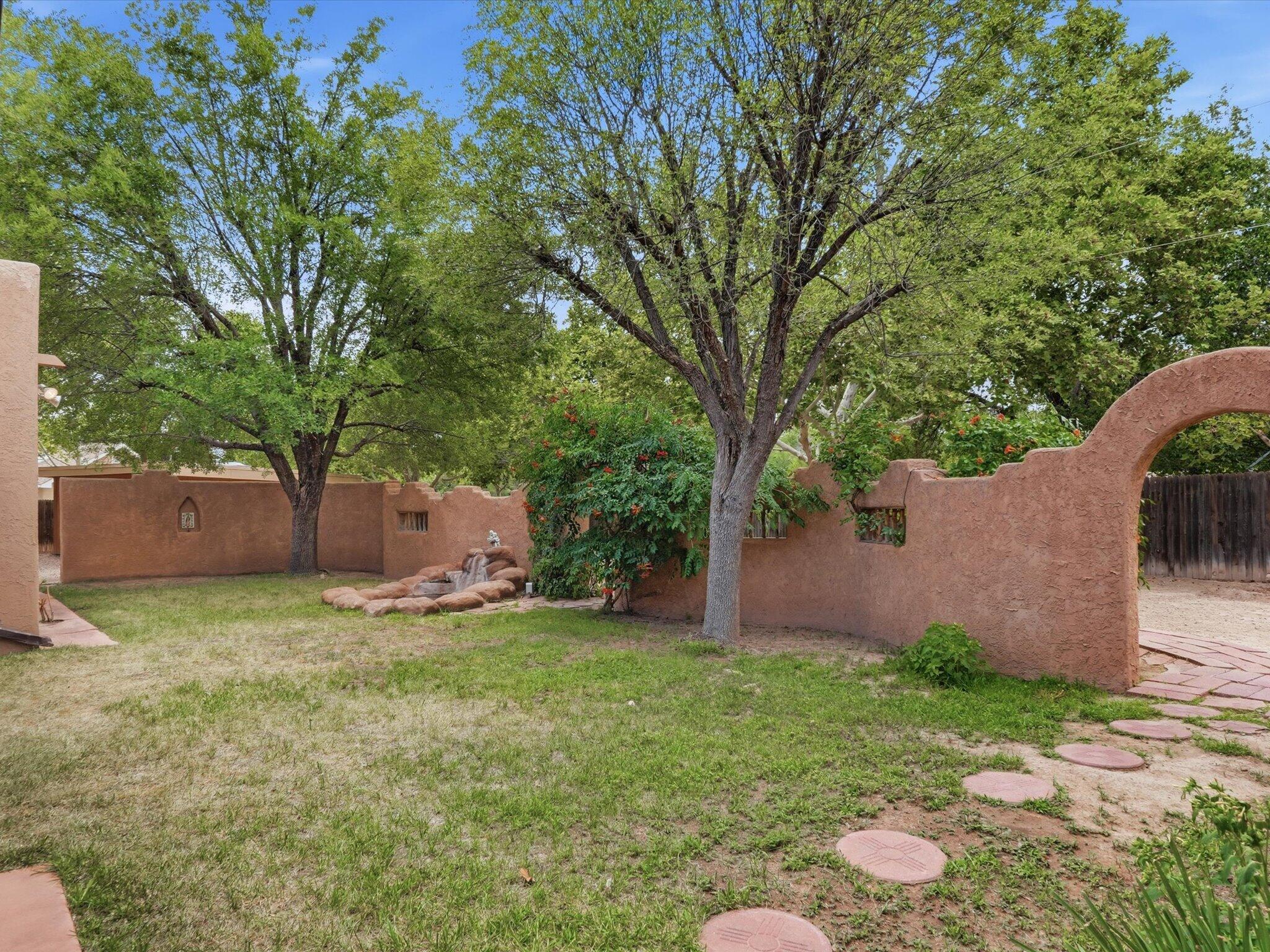 Photo 16 — 9801 Riverside Road NW