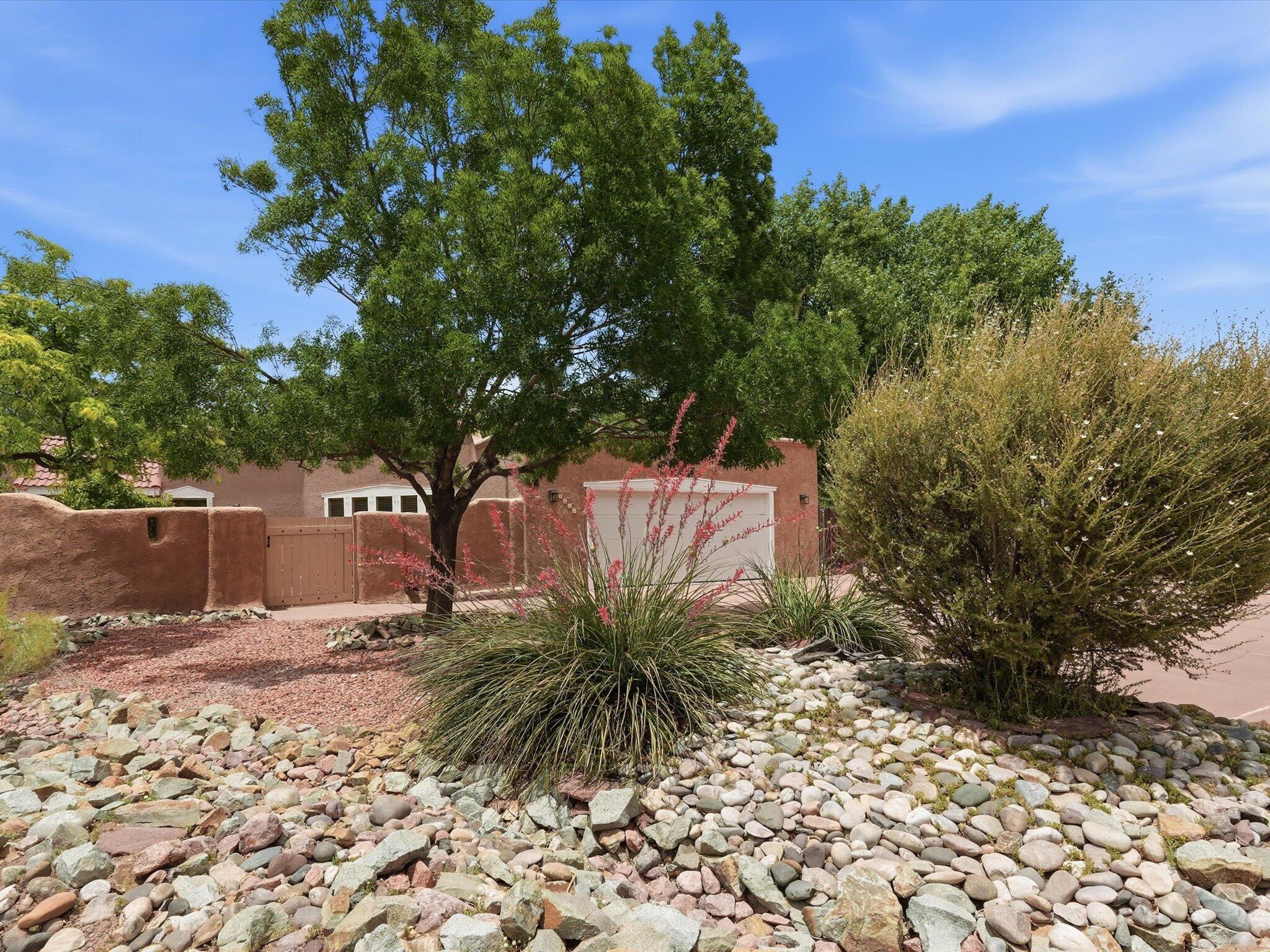Photo 8 — 9801 Riverside Road NW