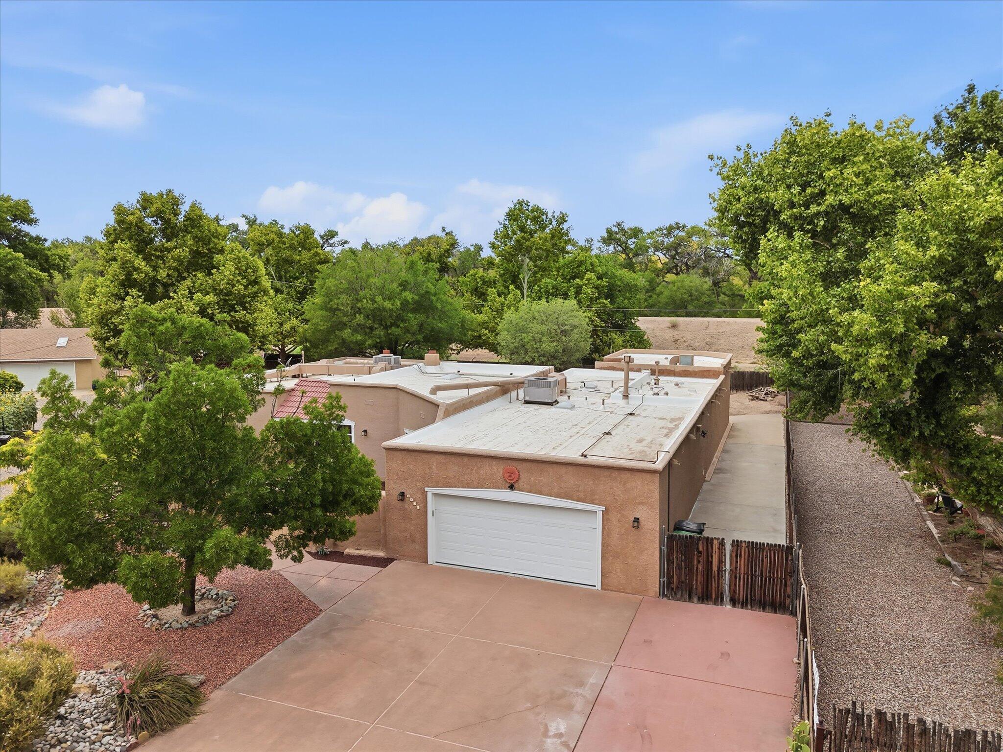 Photo 6 — 9801 Riverside Road NW