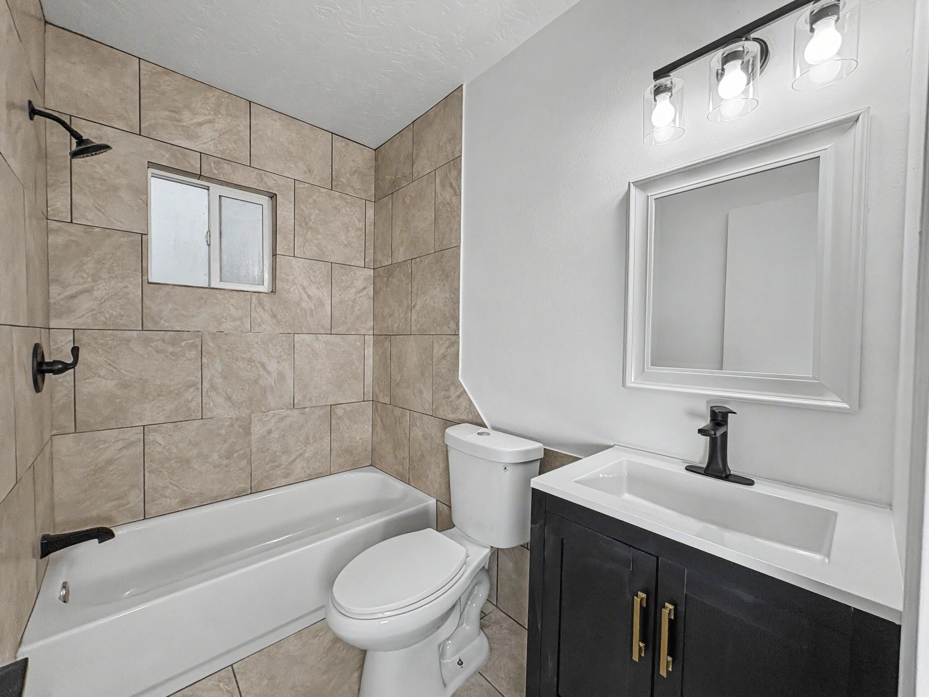 Photo 13 — 2800 Duranes Road NW