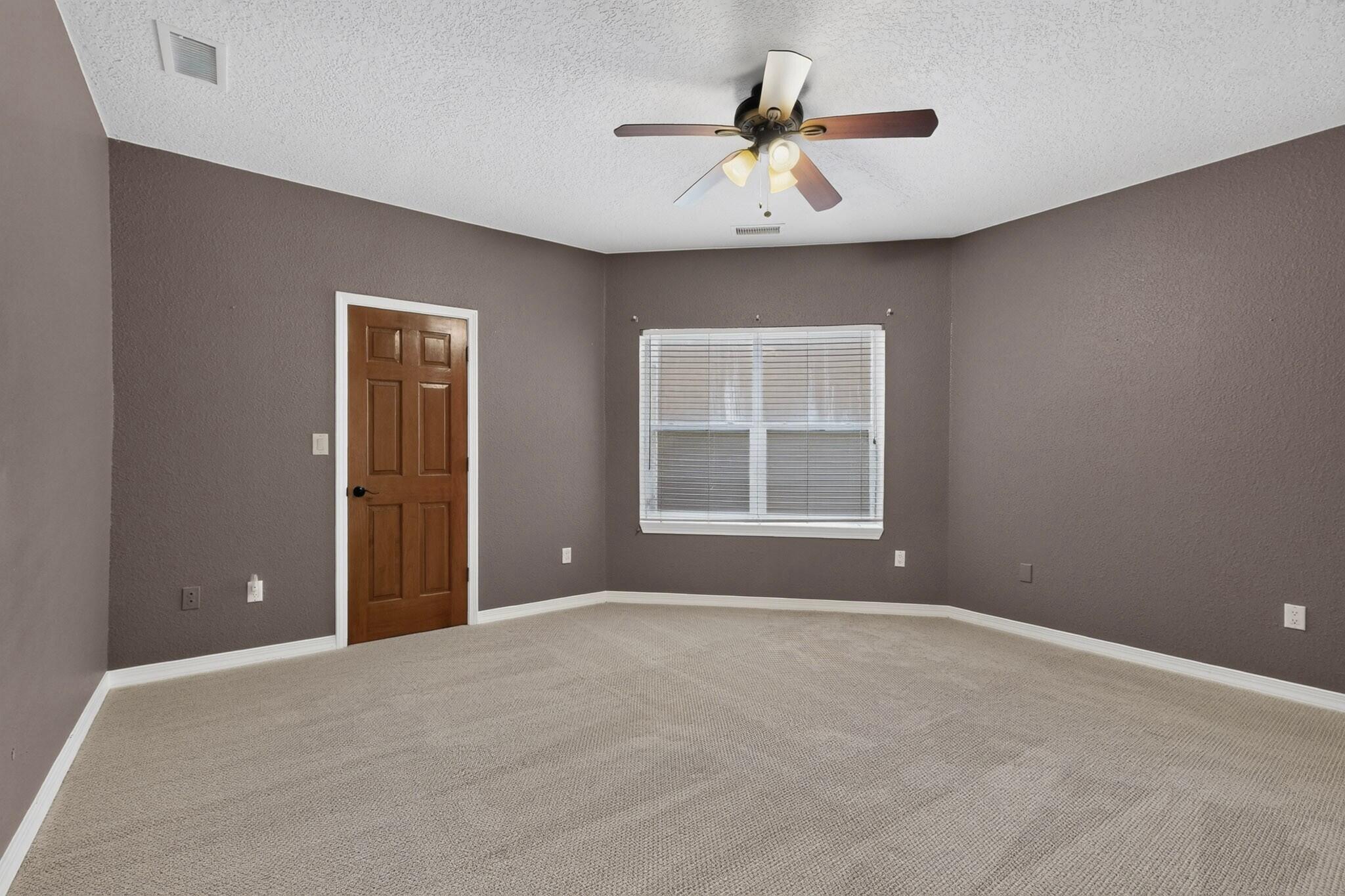 Photo 15 — 12213 Mirandy Court NE