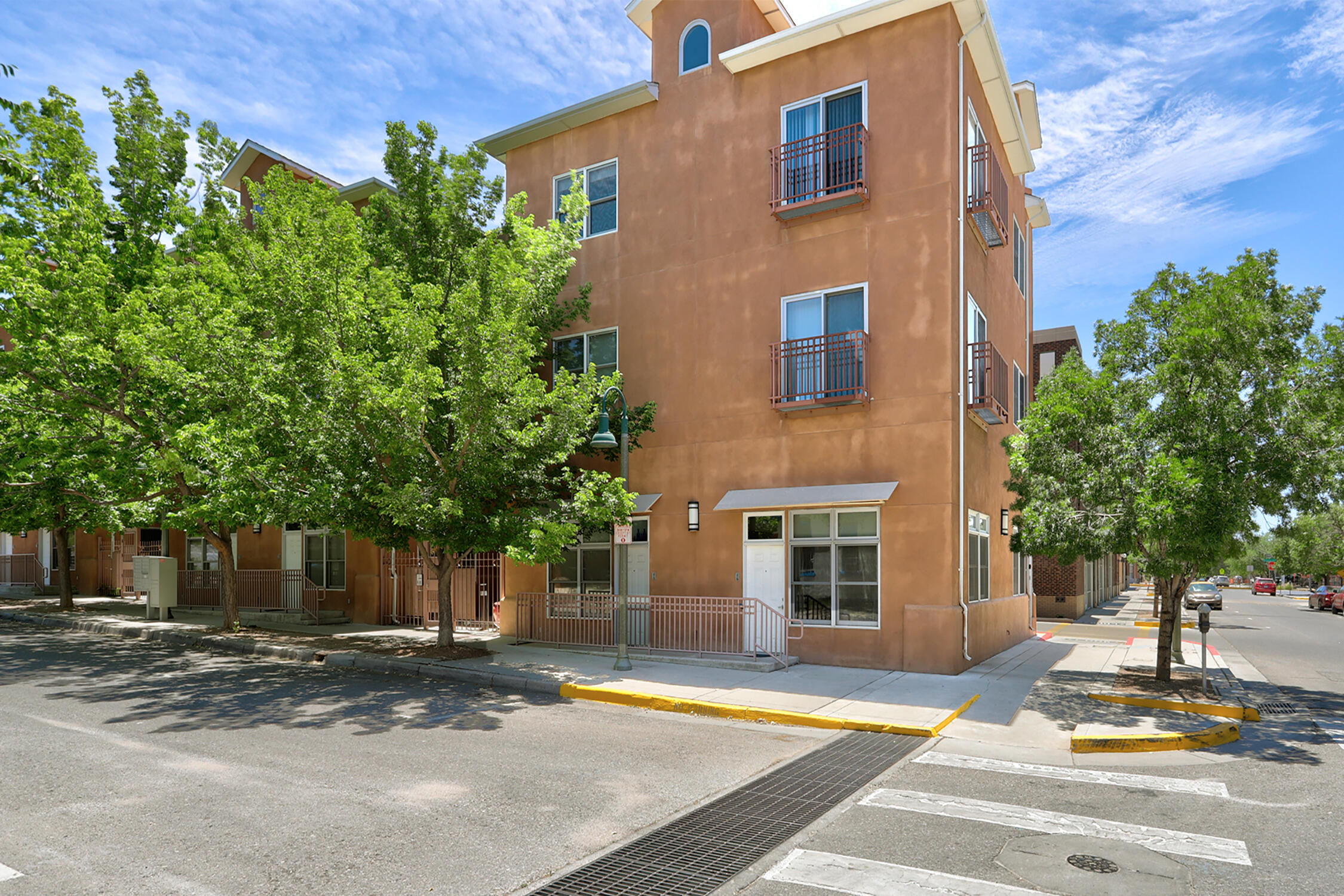 Photo 3 — 400 Copper Avenue NE APT 101