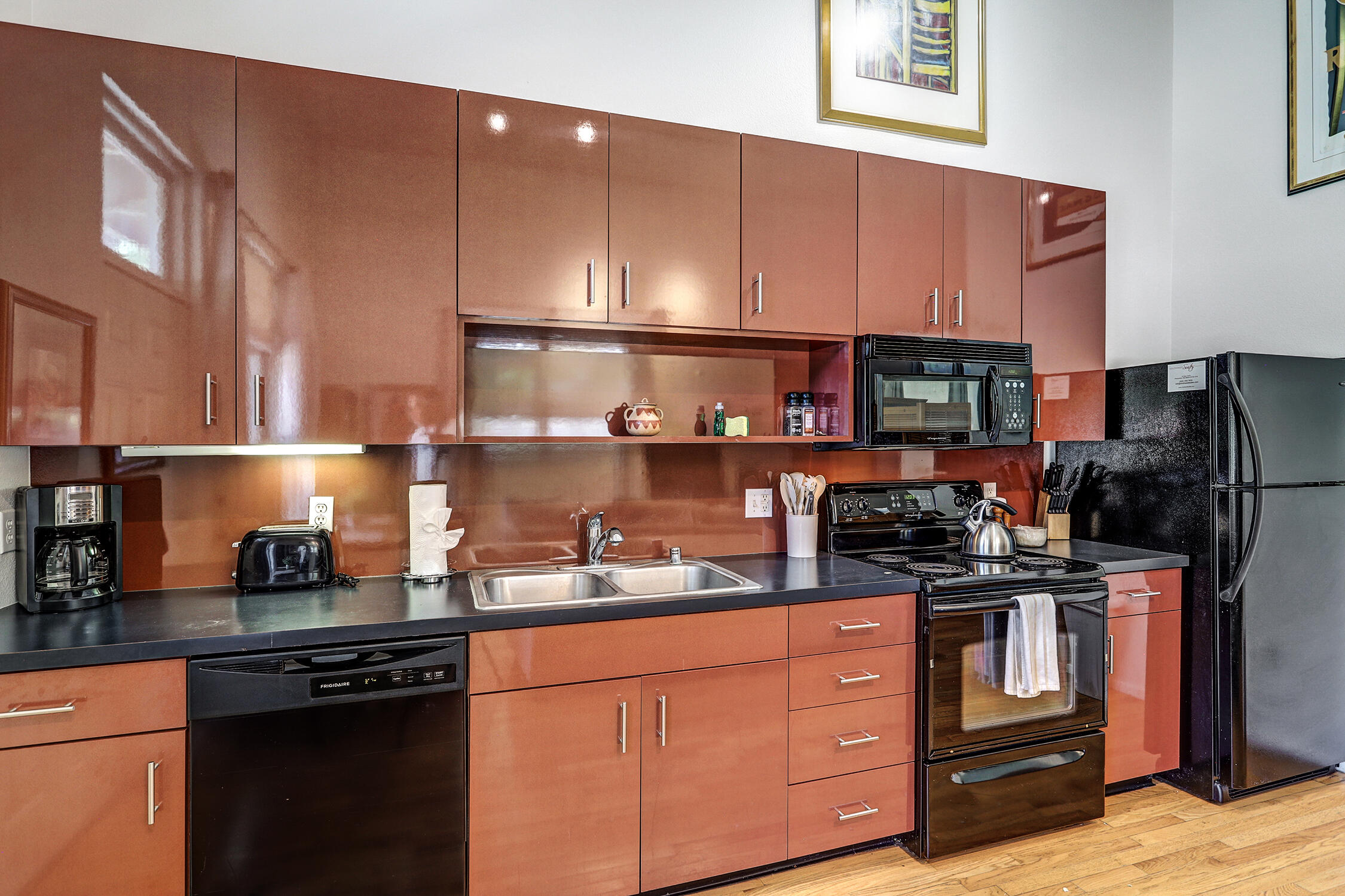 Photo 13 — 400 Copper Avenue NE APT 101