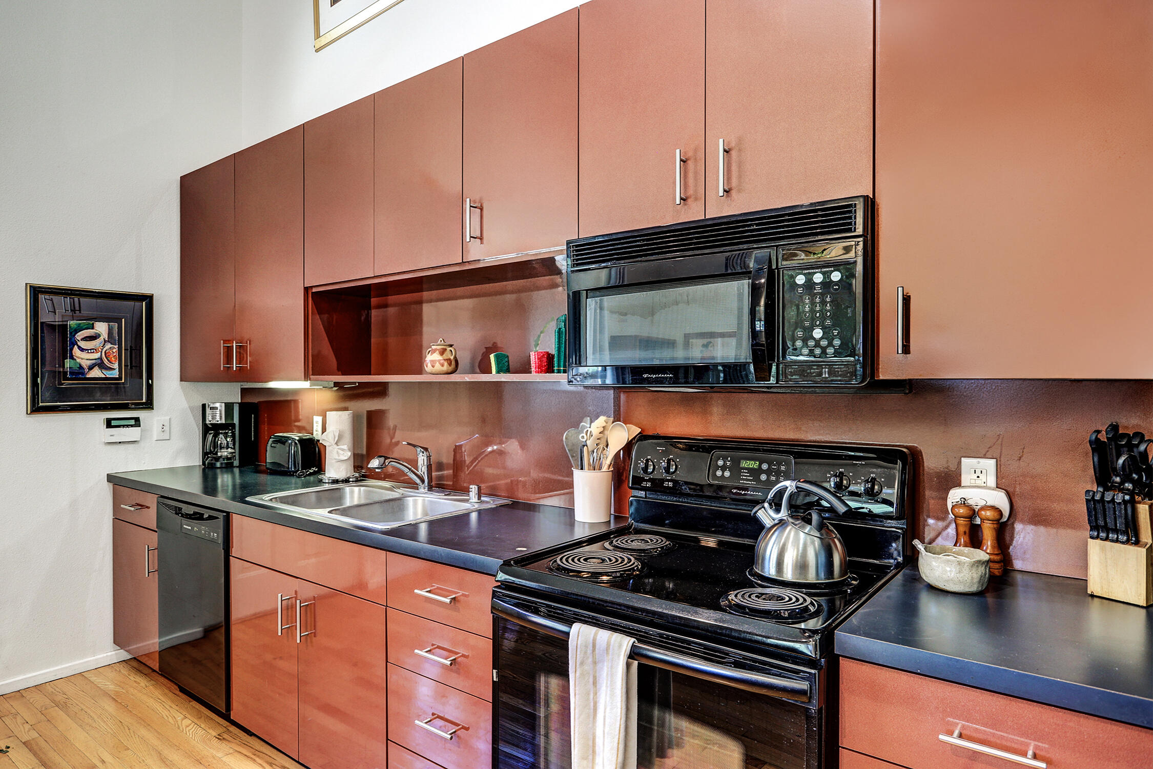 Photo 12 — 400 Copper Avenue NE APT 101