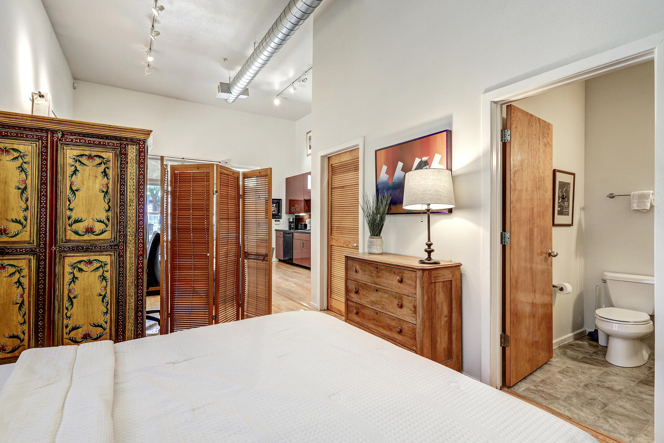 Photo 6 — 400 Copper Avenue NE APT 101
