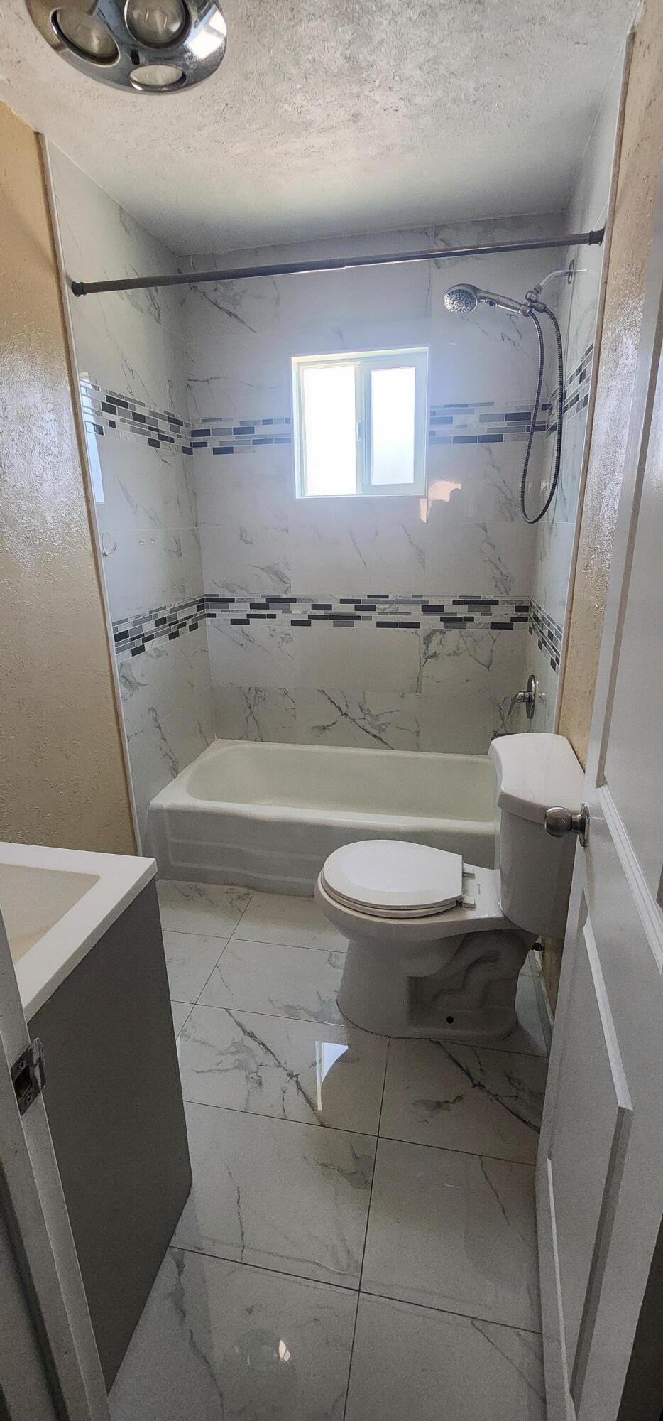 Photo 7 — 11509 Angelina Place NE
