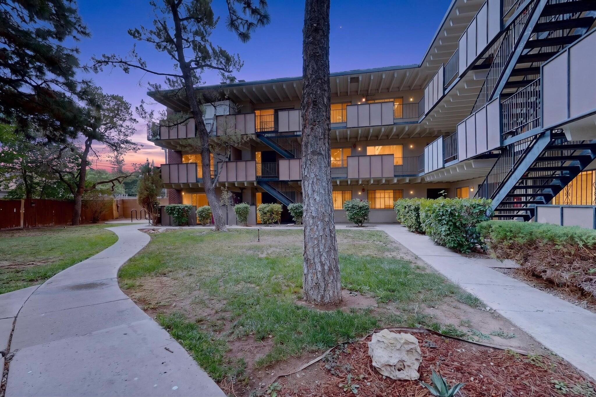 1100 Alvarado Drive SE APT 202, Albuquerque, NM 87108