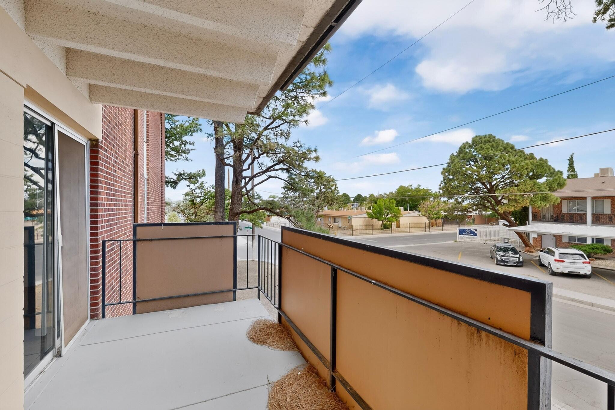 Photo 3 — 1100 Alvarado Drive SE APT 202