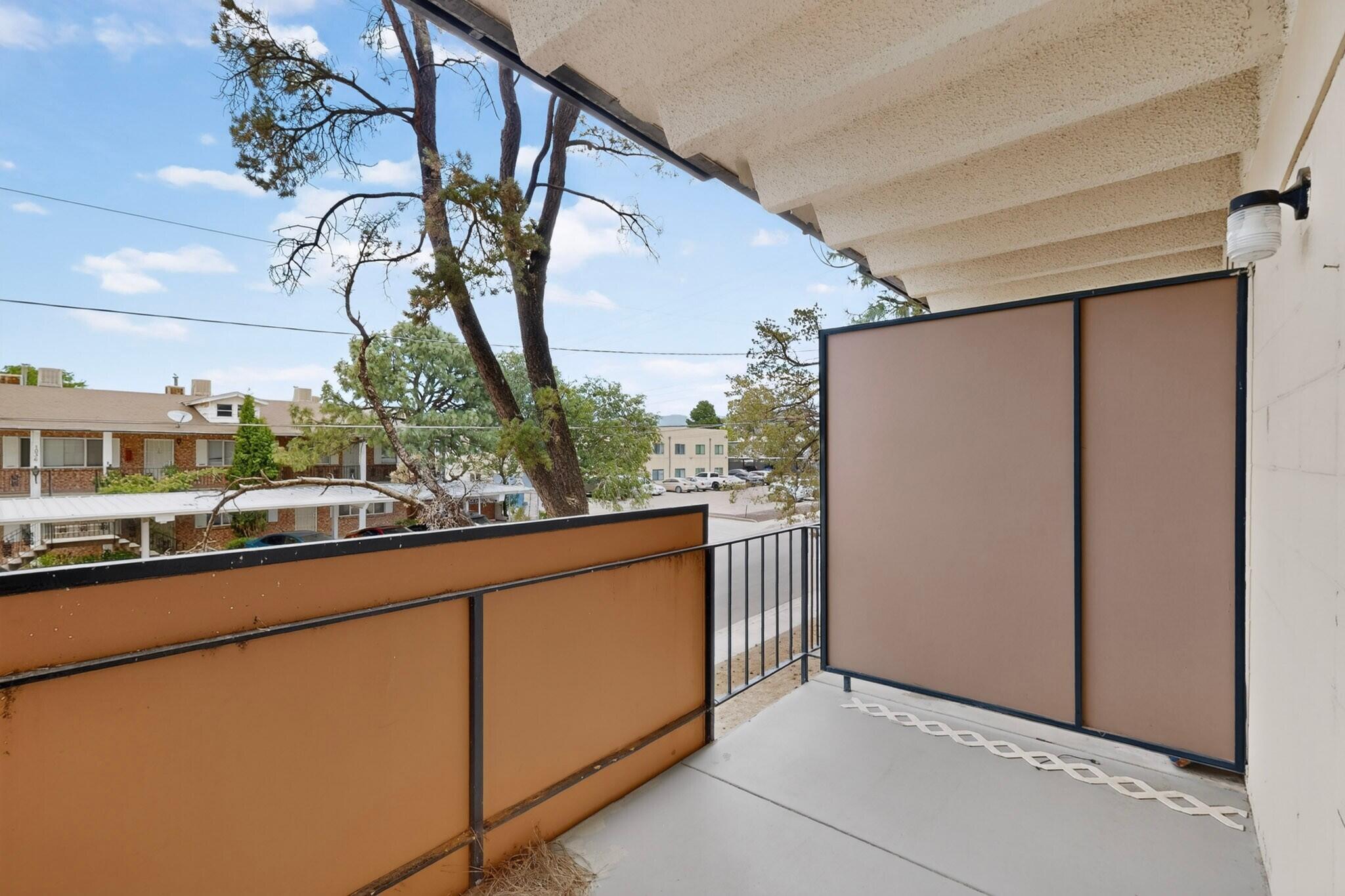 Photo 2 — 1100 Alvarado Drive SE APT 202