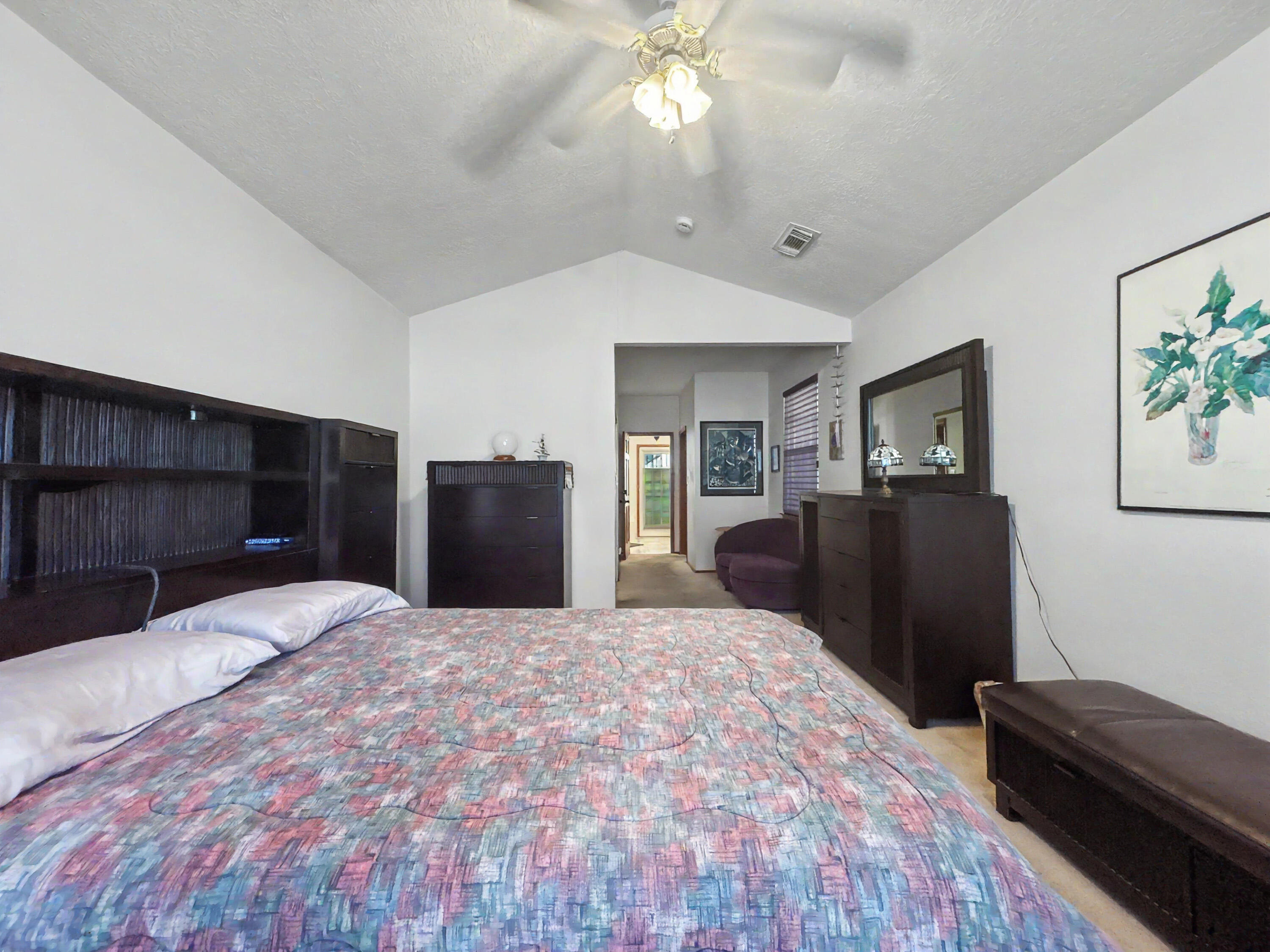 Photo 8 — 2613 Sandia Loop NE