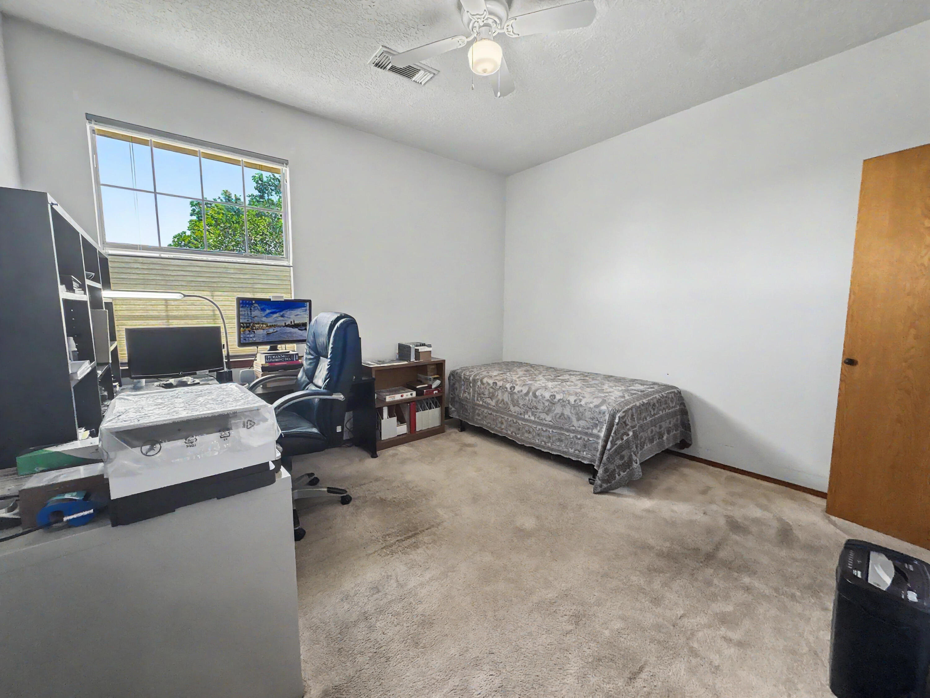 Photo 12 — 2613 Sandia Loop NE