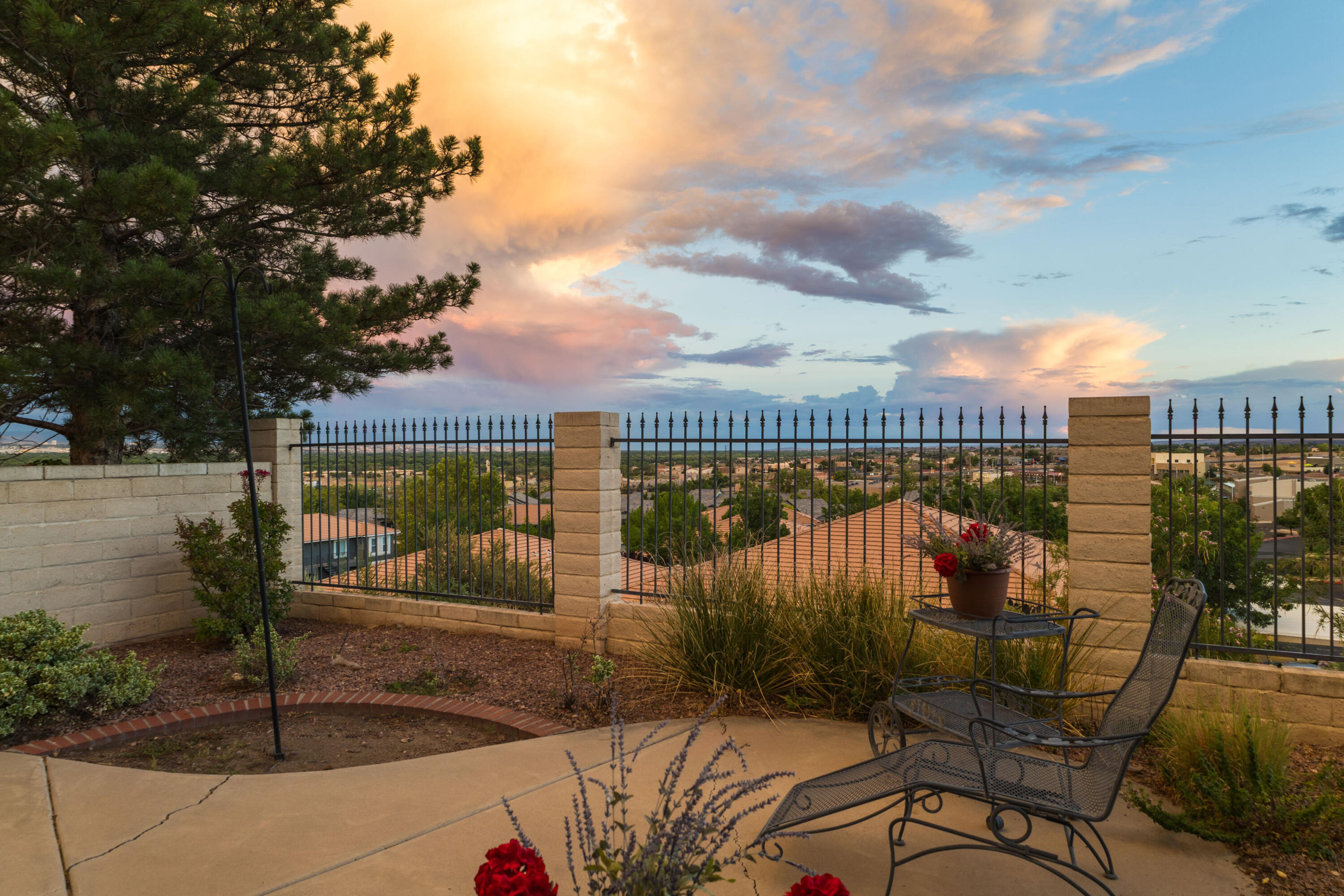 Photo 11 — 4612 Miramar Drive NW