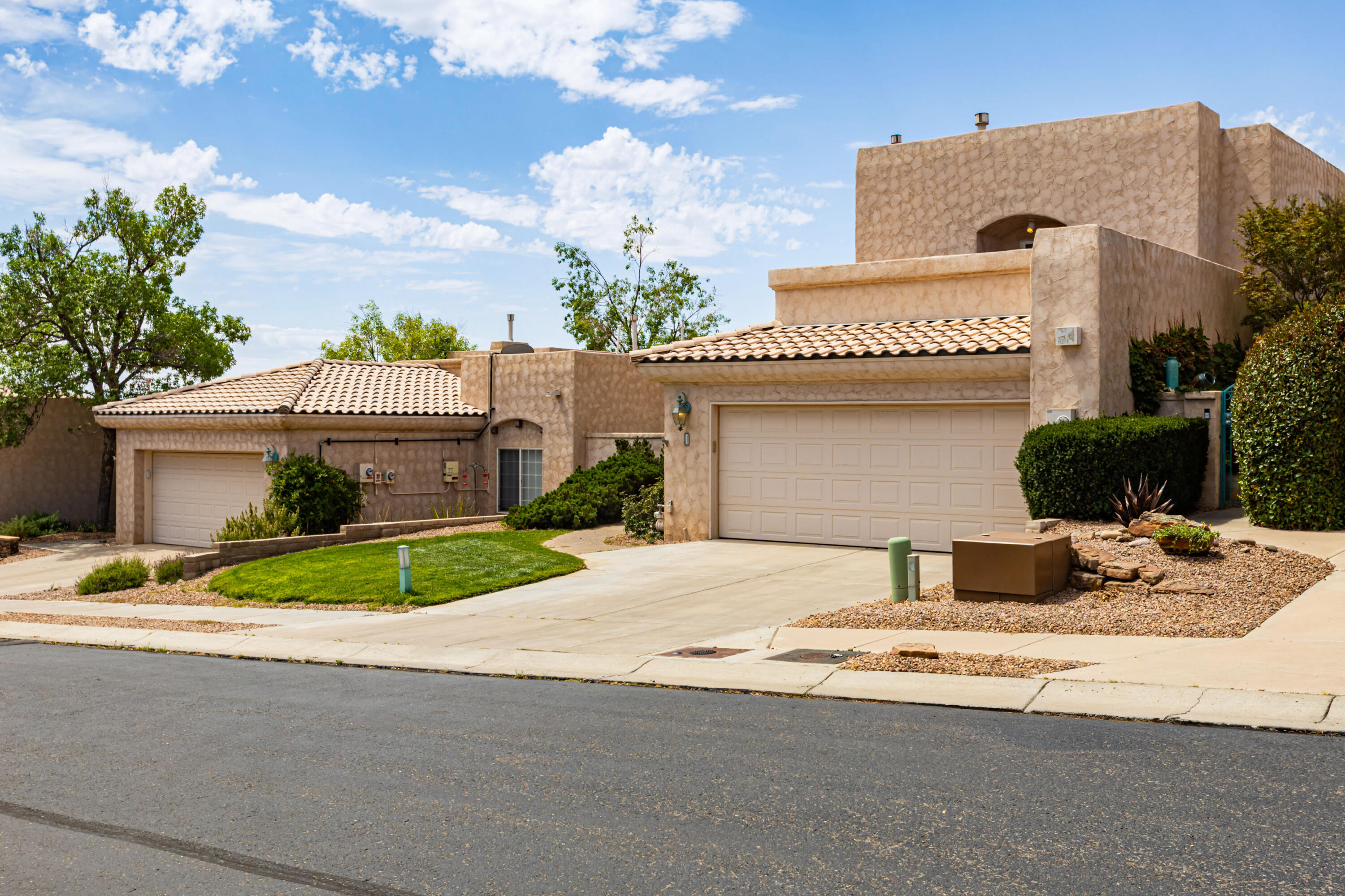 Photo 19 — 4612 Miramar Drive NW