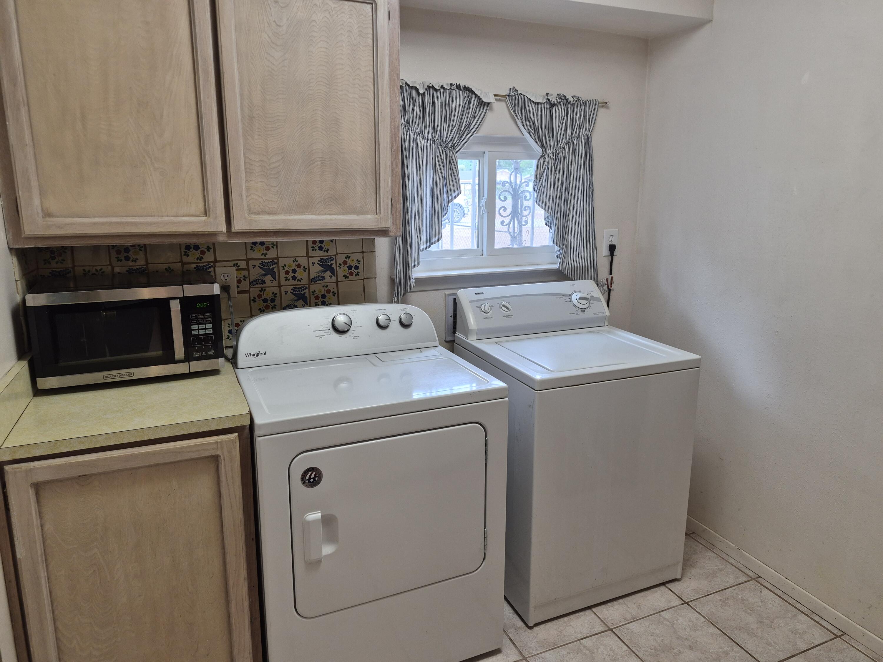 Photo 17 — 1020 Stuart Road NW