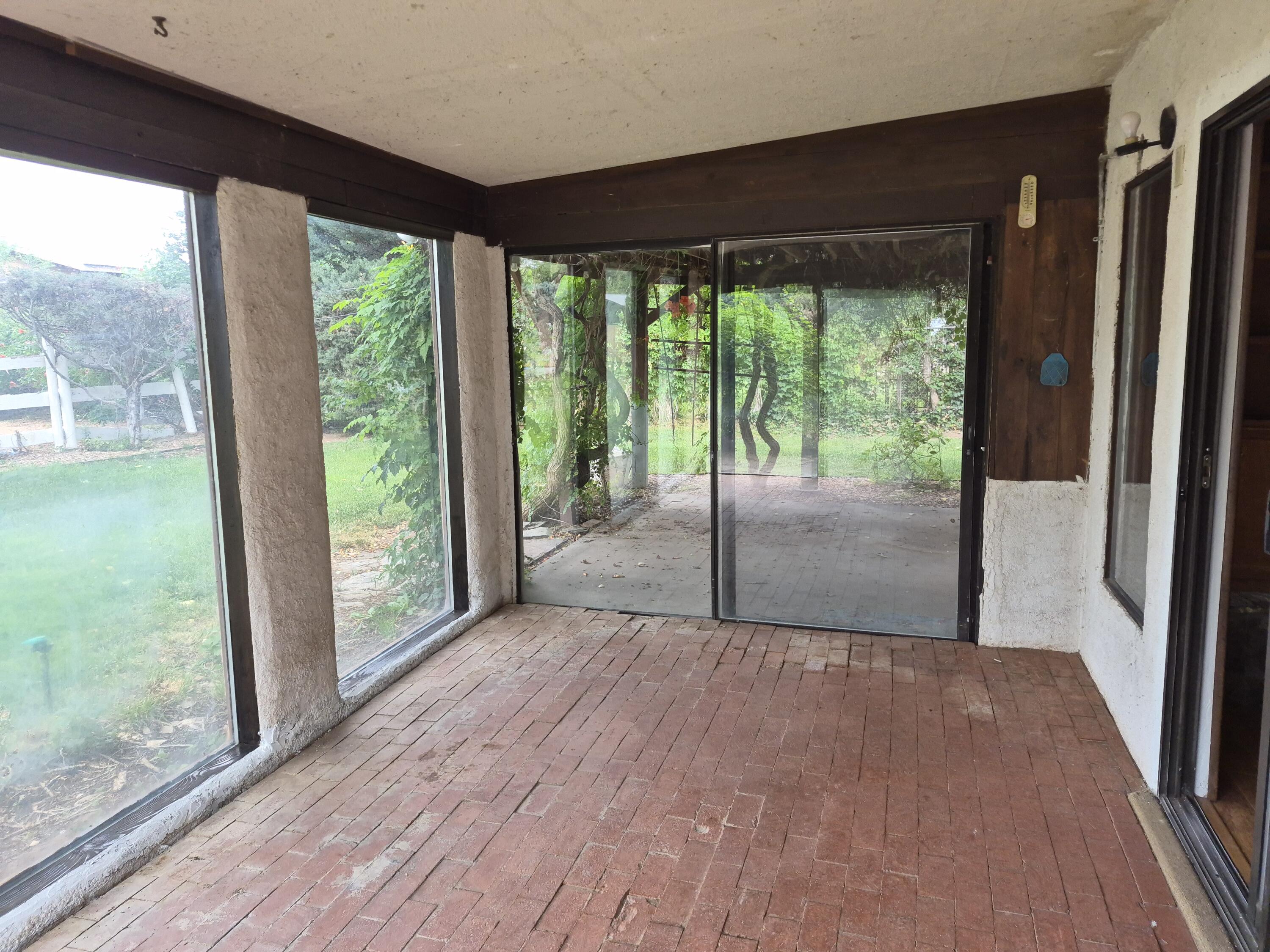 Photo 20 — 1020 Stuart Road NW