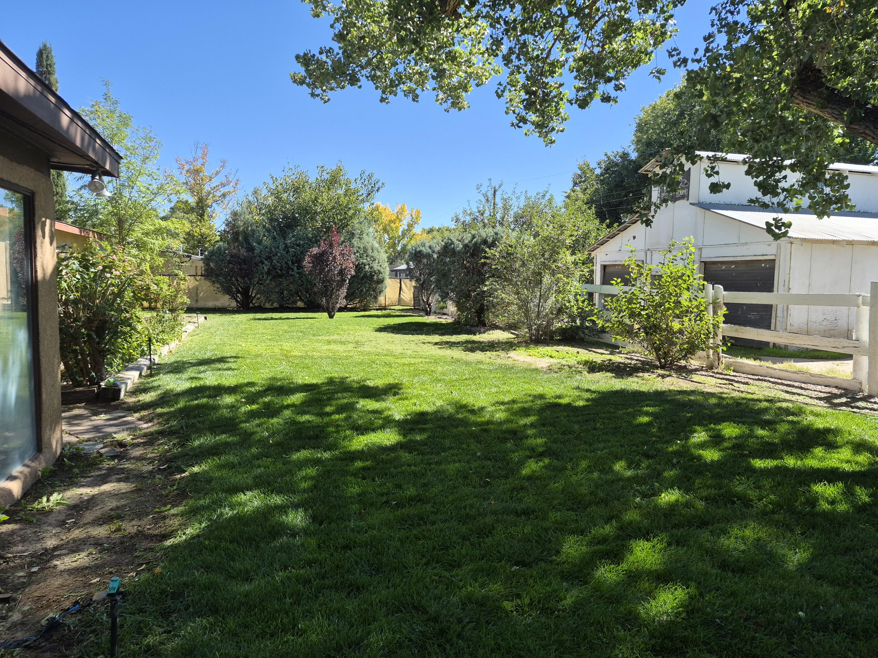 Photo 14 — 1020 Stuart Road NW