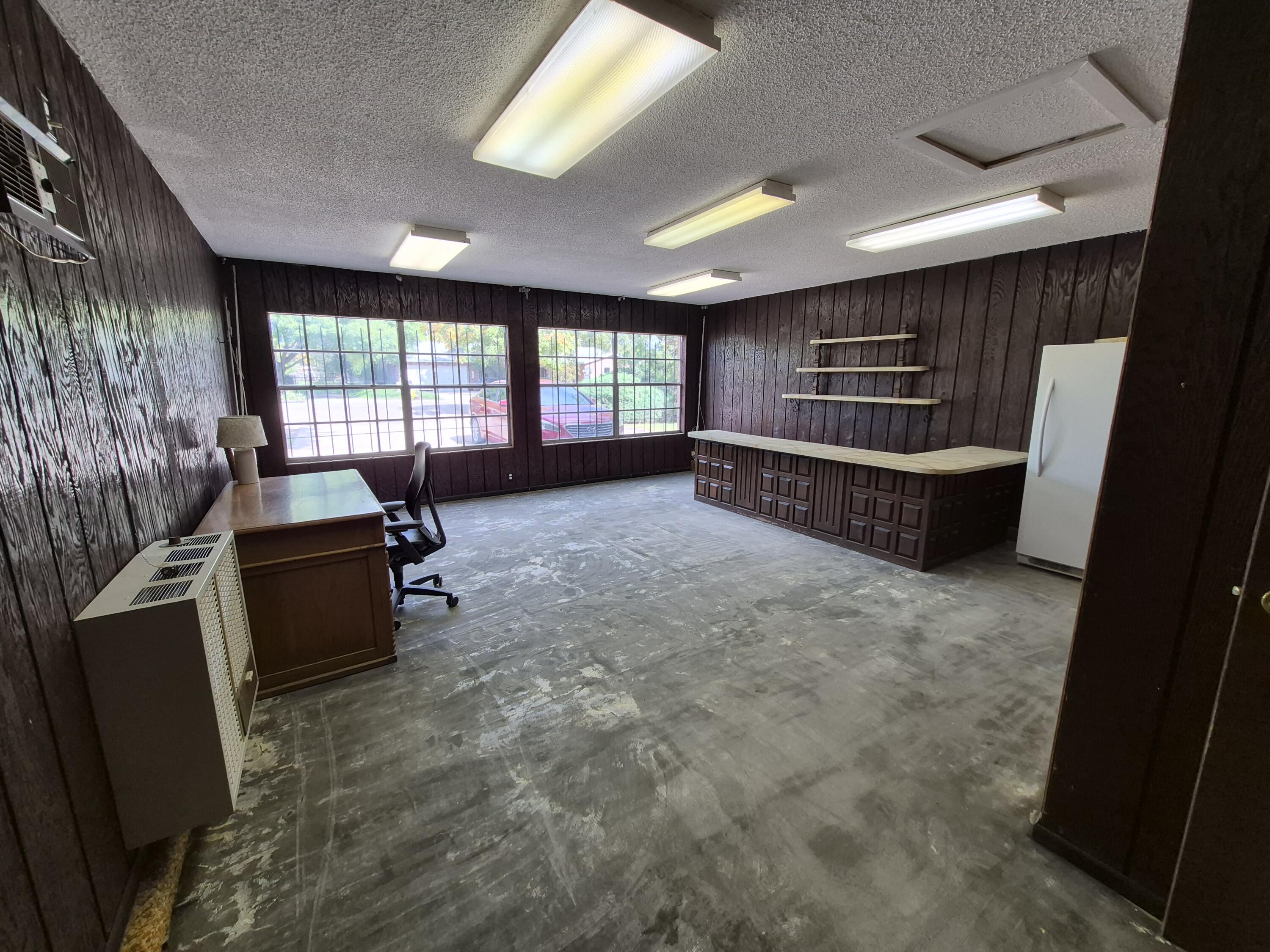 Photo 6 — 1020 Stuart Road NW