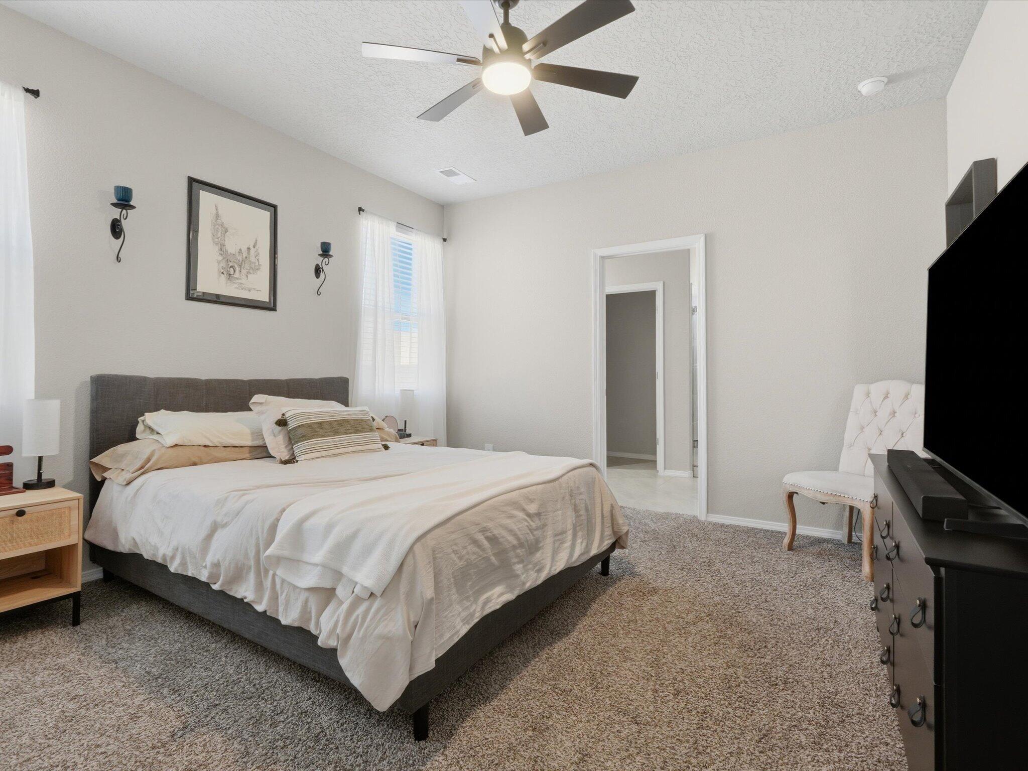 Photo 4 — 3179 Kunzita Street SE