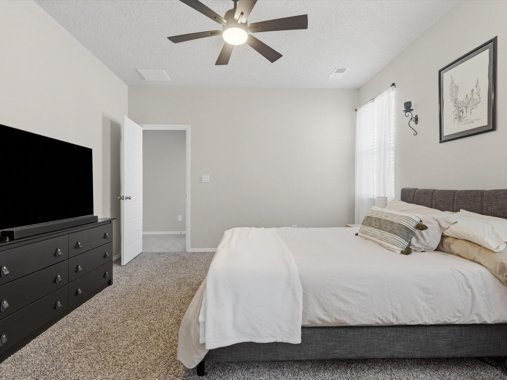 Photo 5 — 3179 Kunzita Street SE