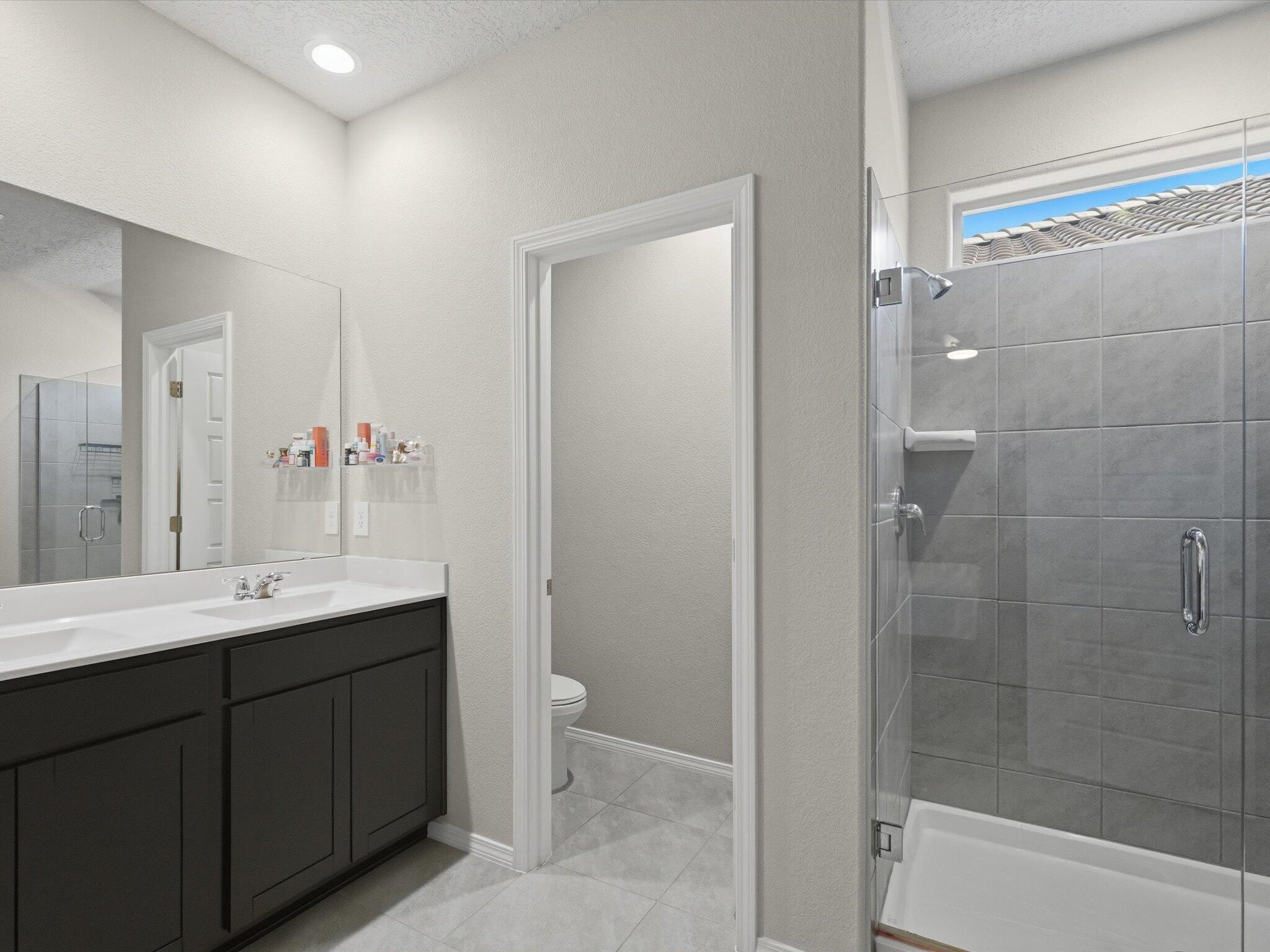 Photo 7 — 3179 Kunzita Street SE
