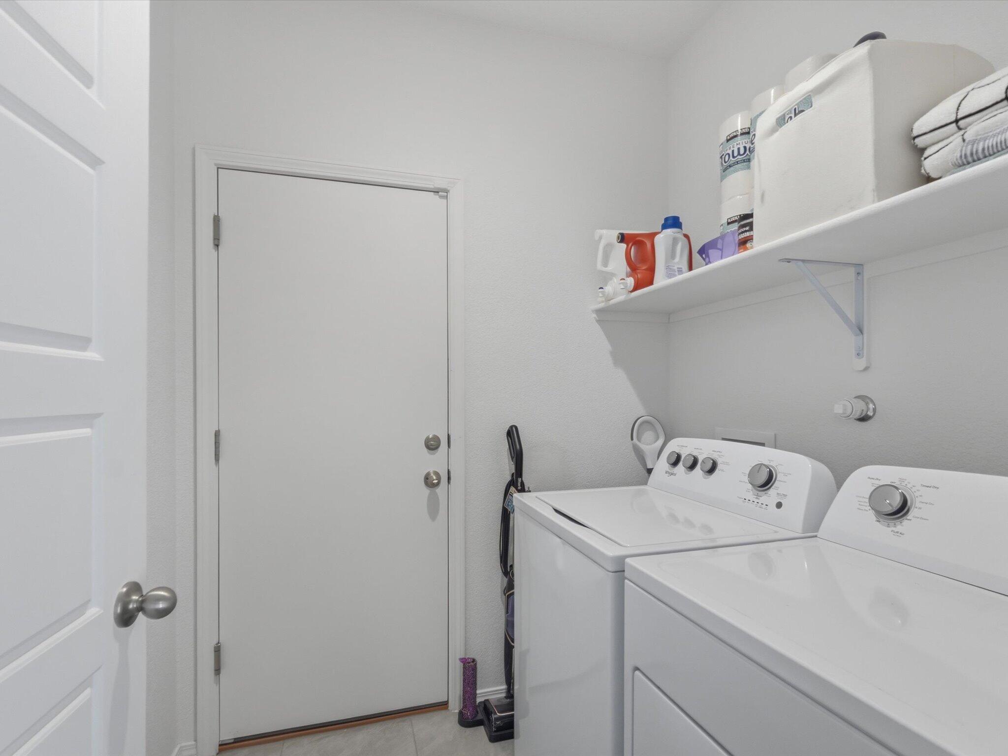 Photo 20 — 3179 Kunzita Street SE