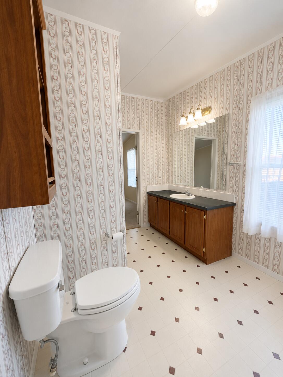 Photo 16 — 309 10th Avenue SW