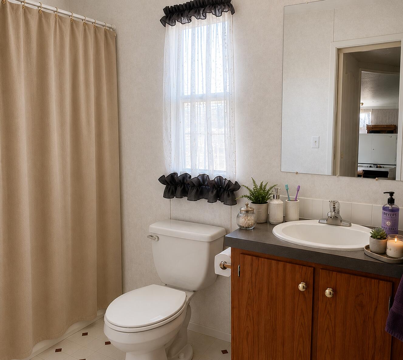 Photo 11 — 309 10th Avenue SW