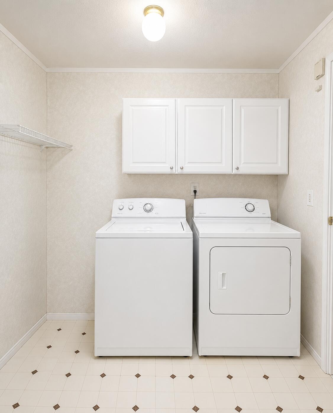 Photo 10 — 309 10th Avenue SW