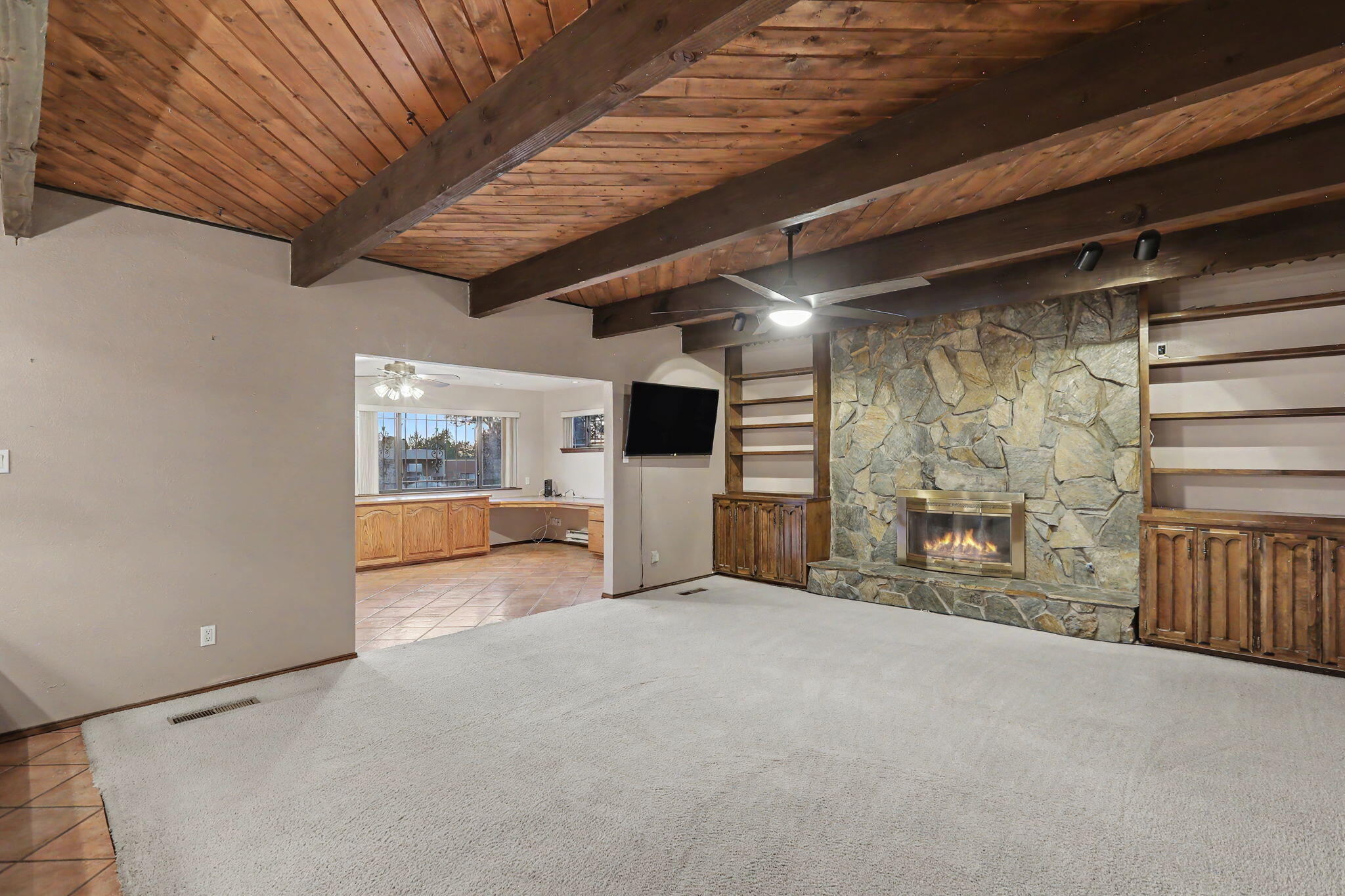 Photo 12 — 1131 Marigold Drive NE