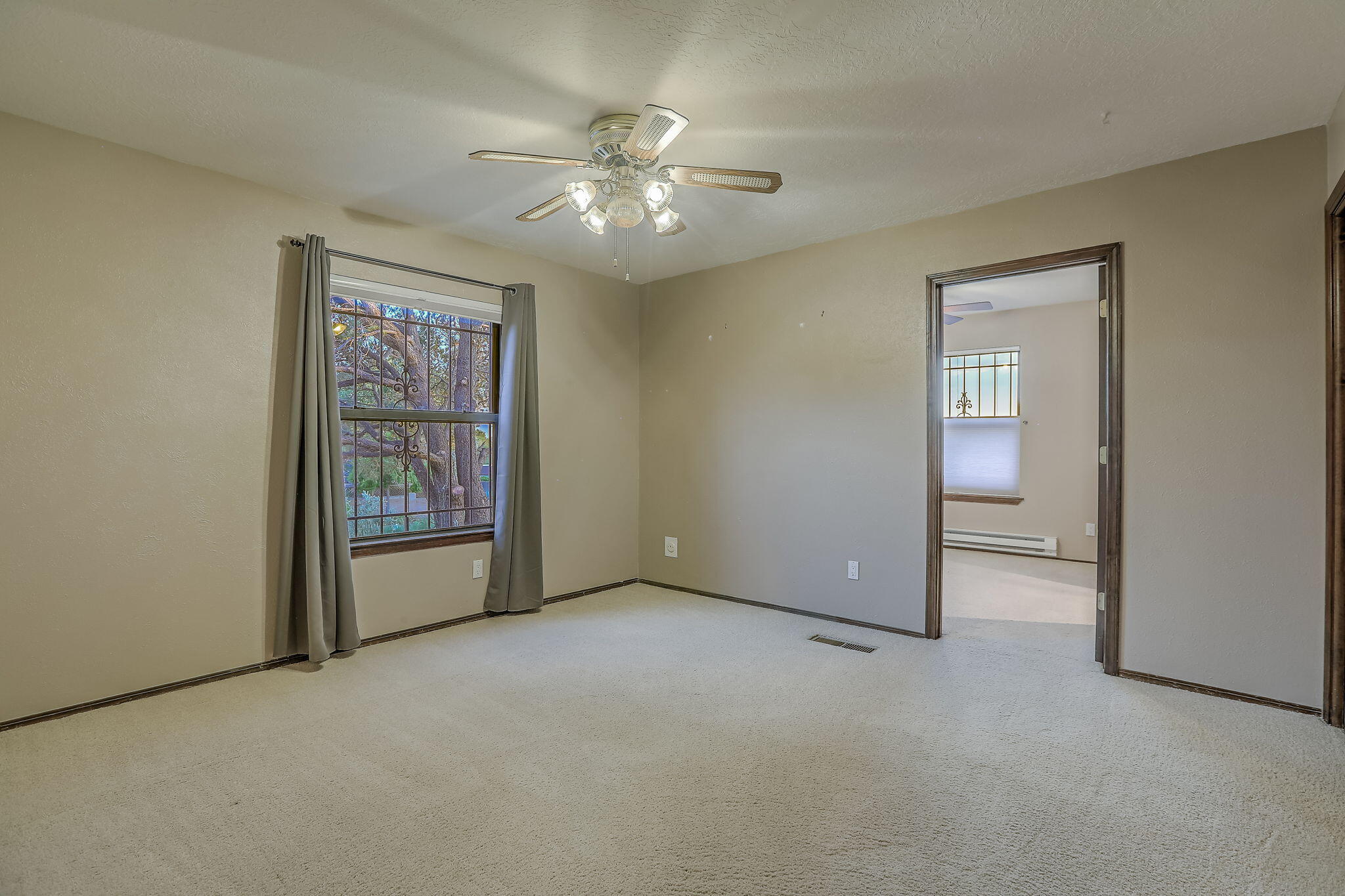 Photo 15 — 1131 Marigold Drive NE