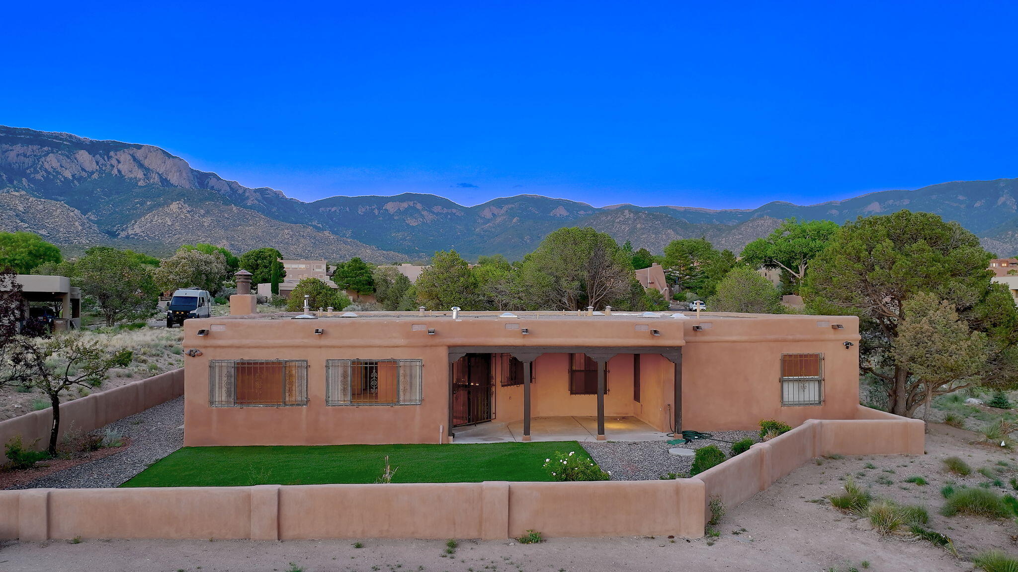 Photo 4 — 1131 Marigold Drive NE