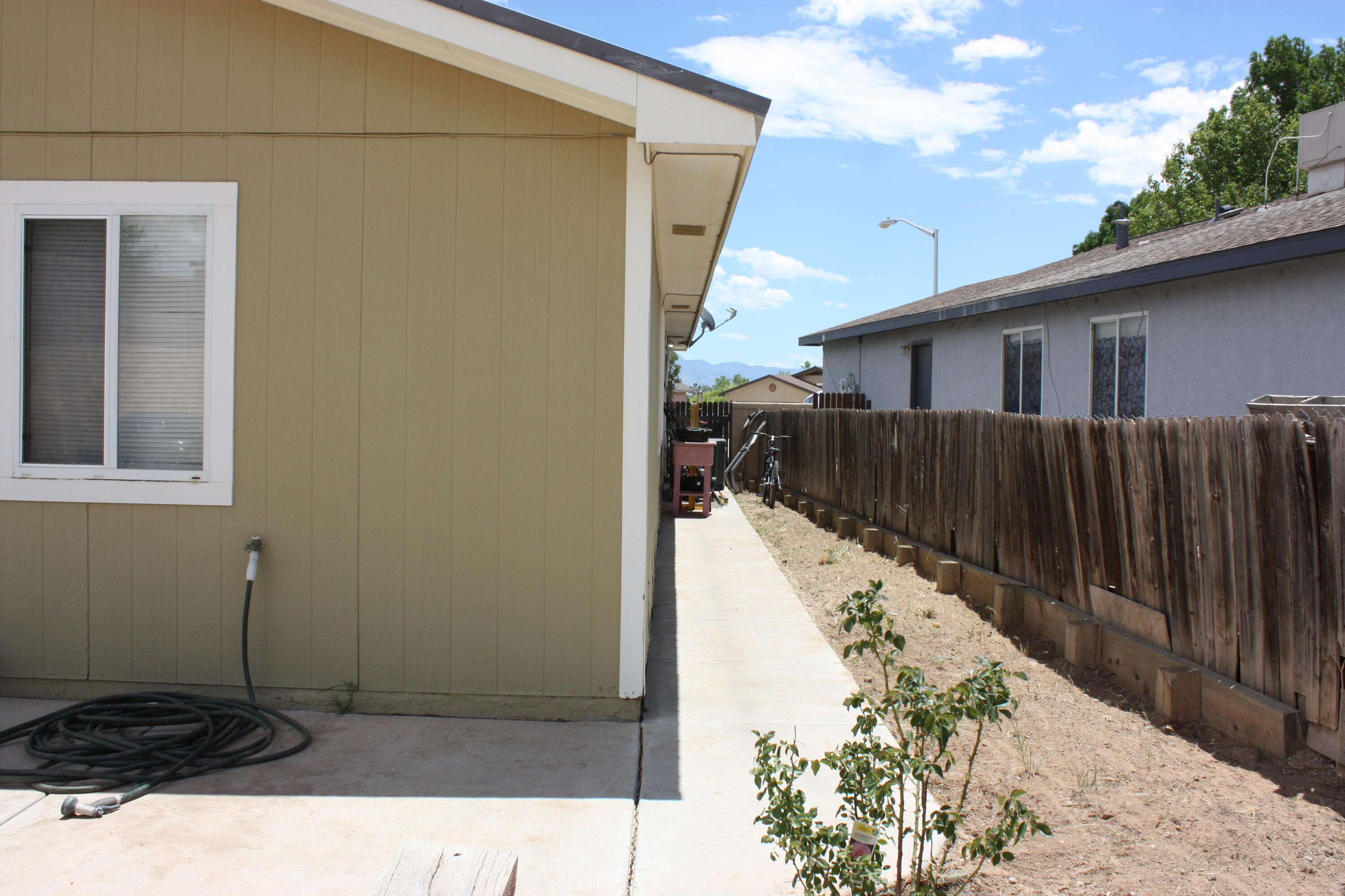 Photo 4 — 473 Cimarron Meadows Court NE