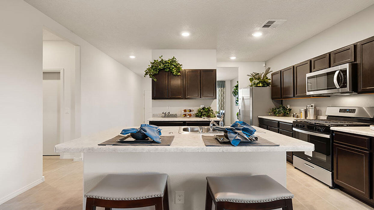 Photo 3 — 1499 Las Colinas Road NW