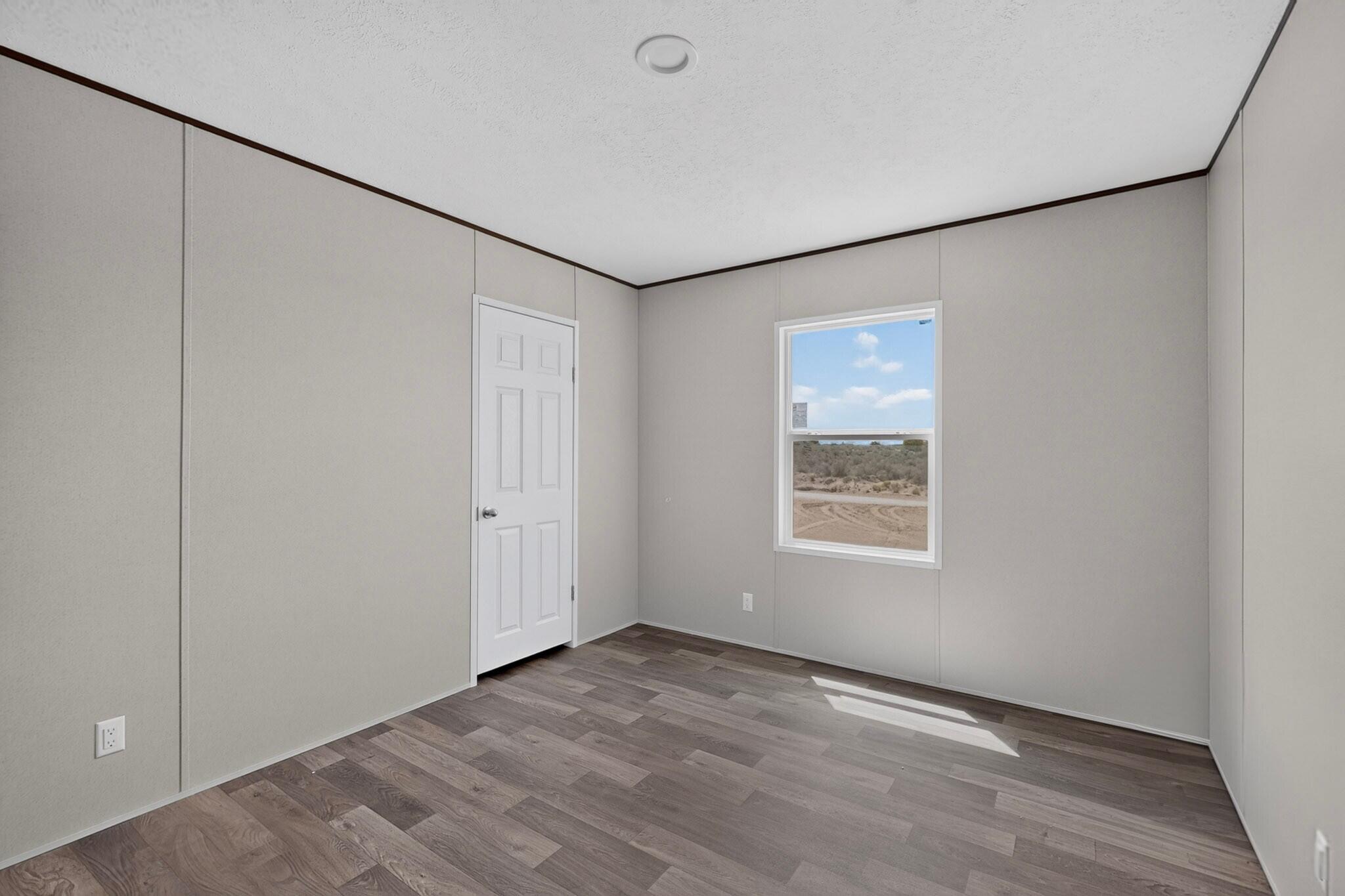 Photo 15 — 533 Hill Road NE