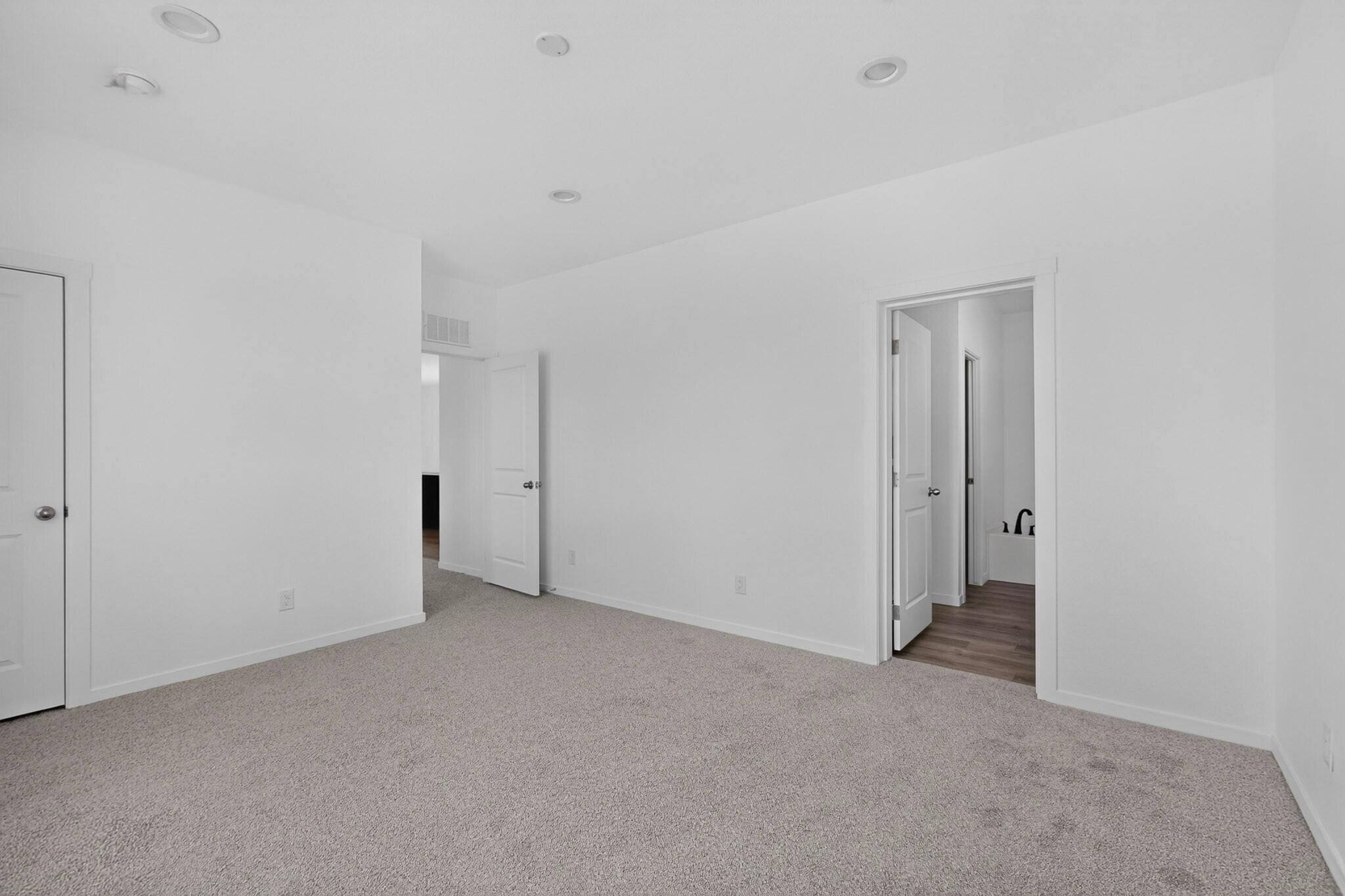 Photo 8 — 1401 11th Street SW