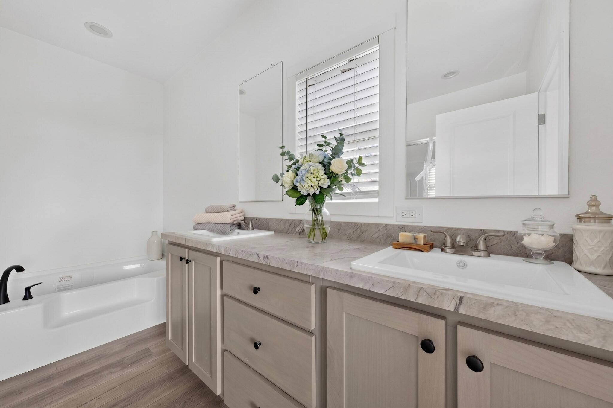 Photo 9 — 1401 11th Street SW
