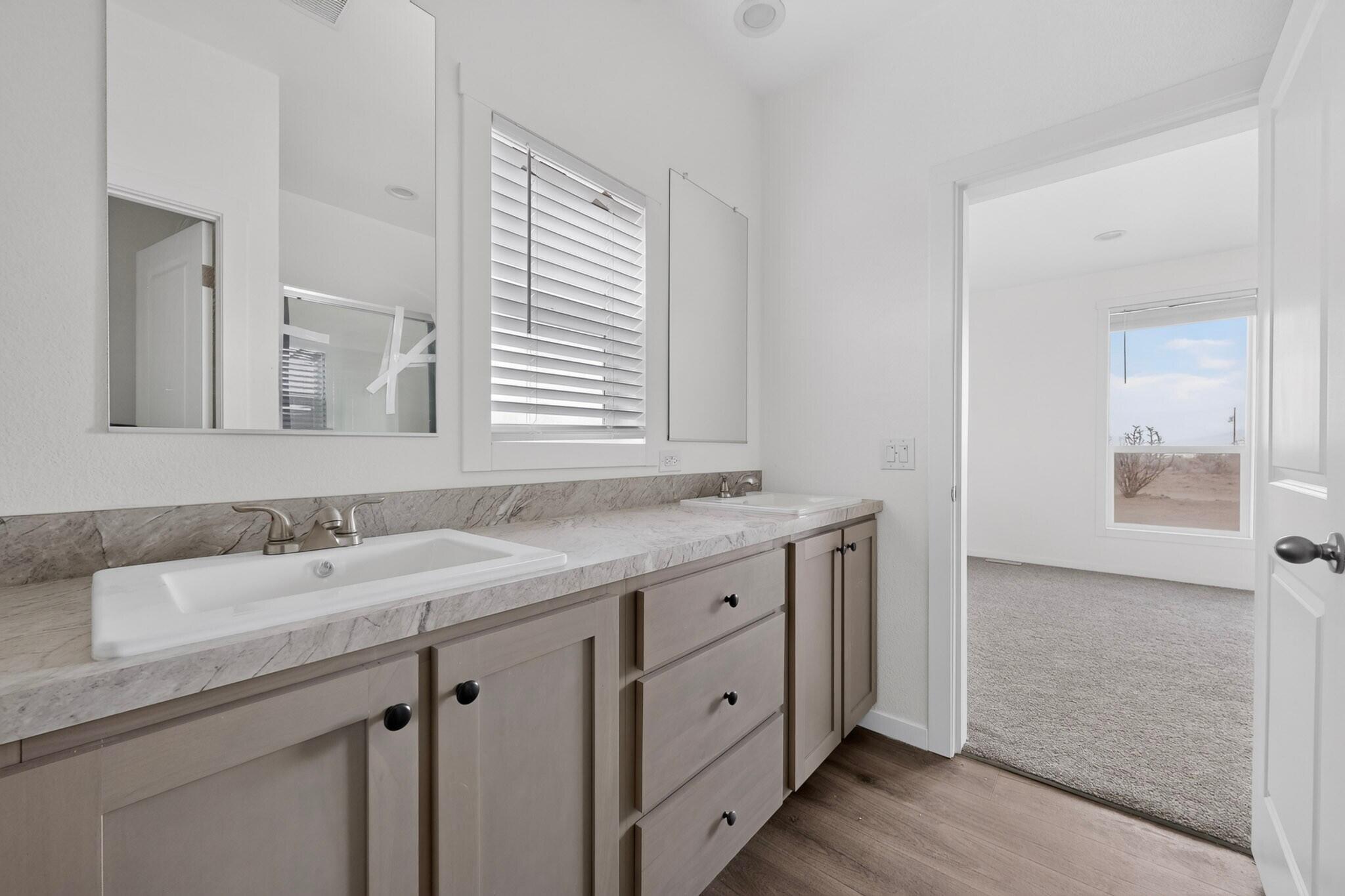 Photo 11 — 1401 11th Street SW